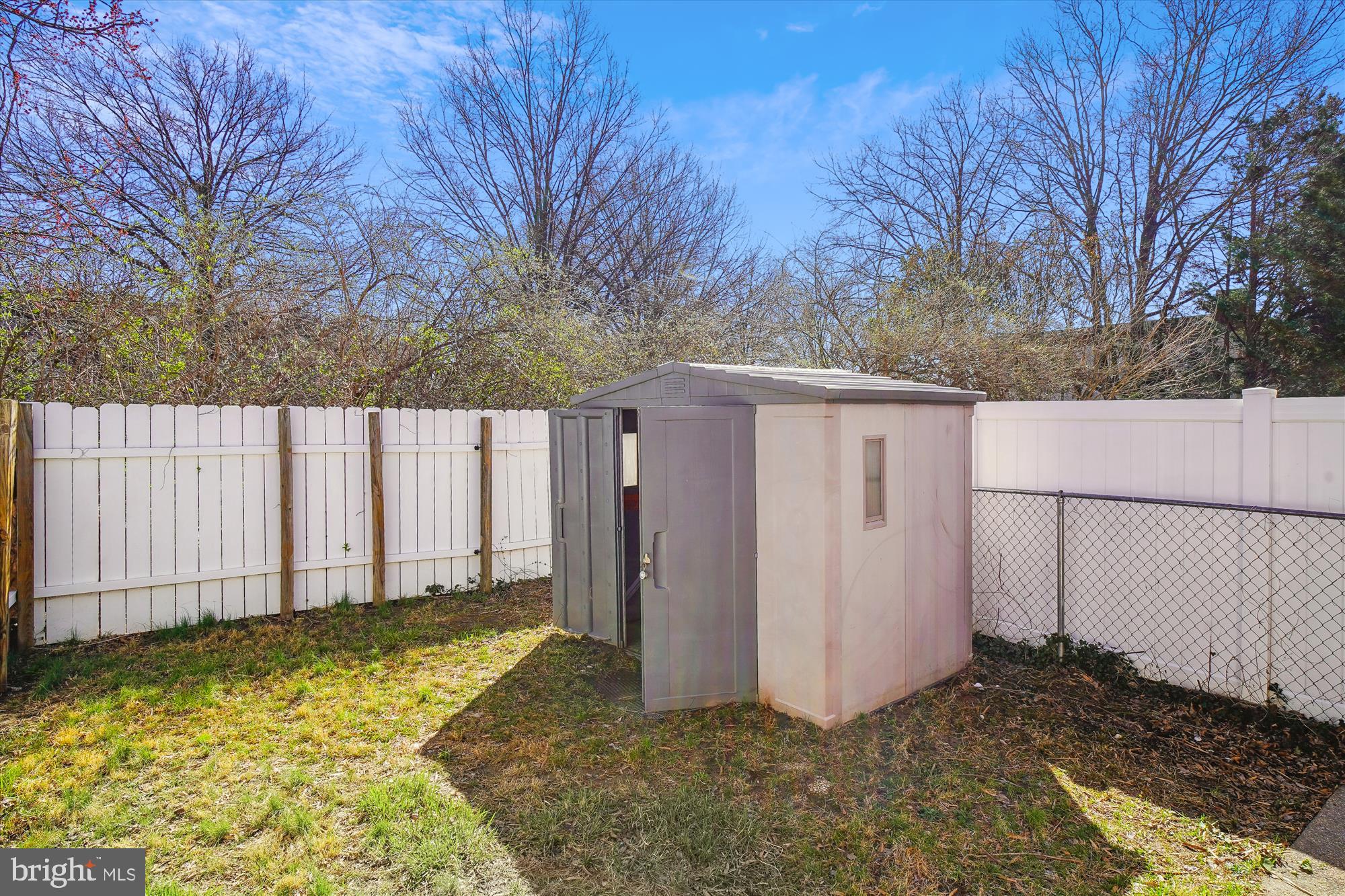 ROCKVILLE - Residential