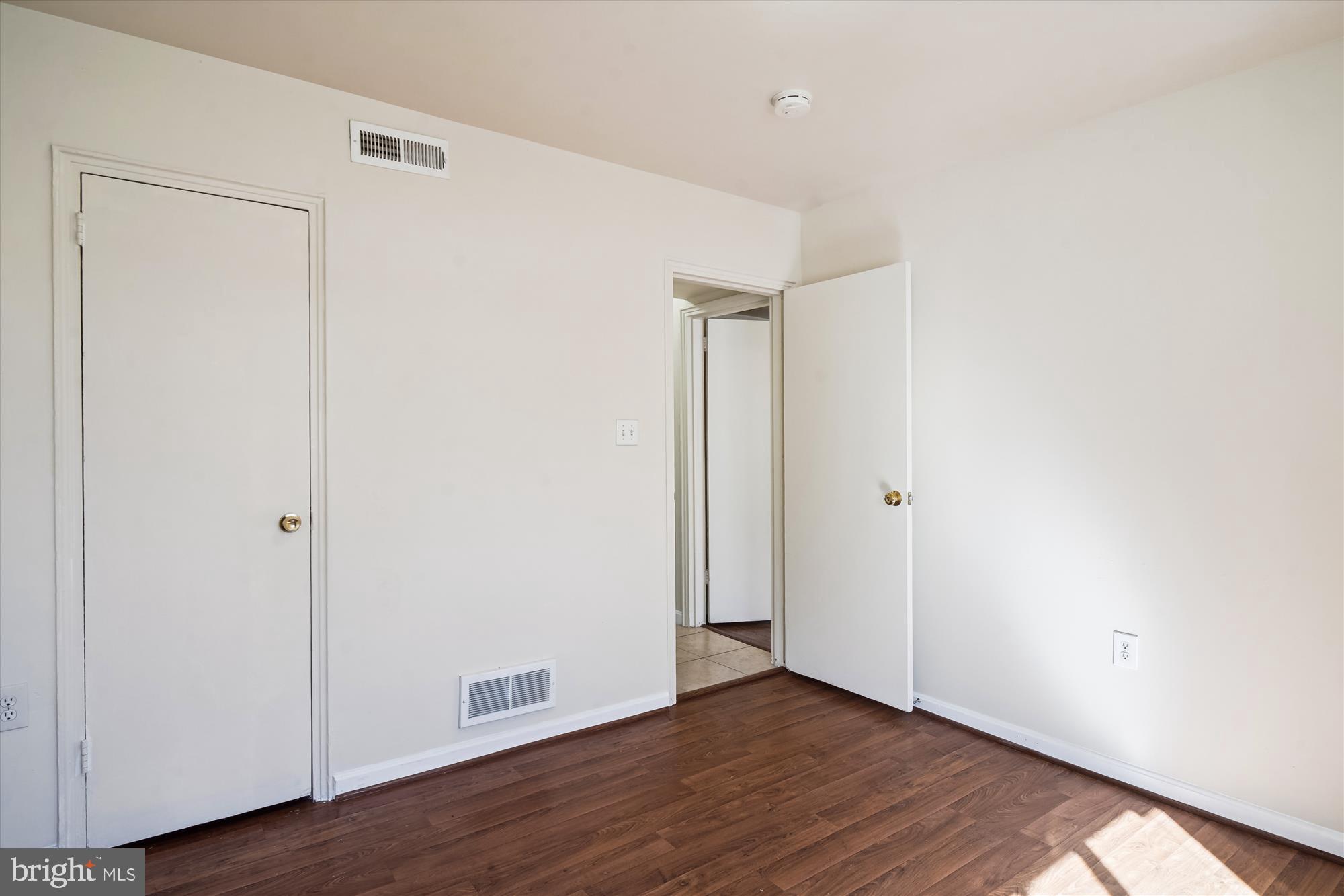 ROCKVILLE - Residential