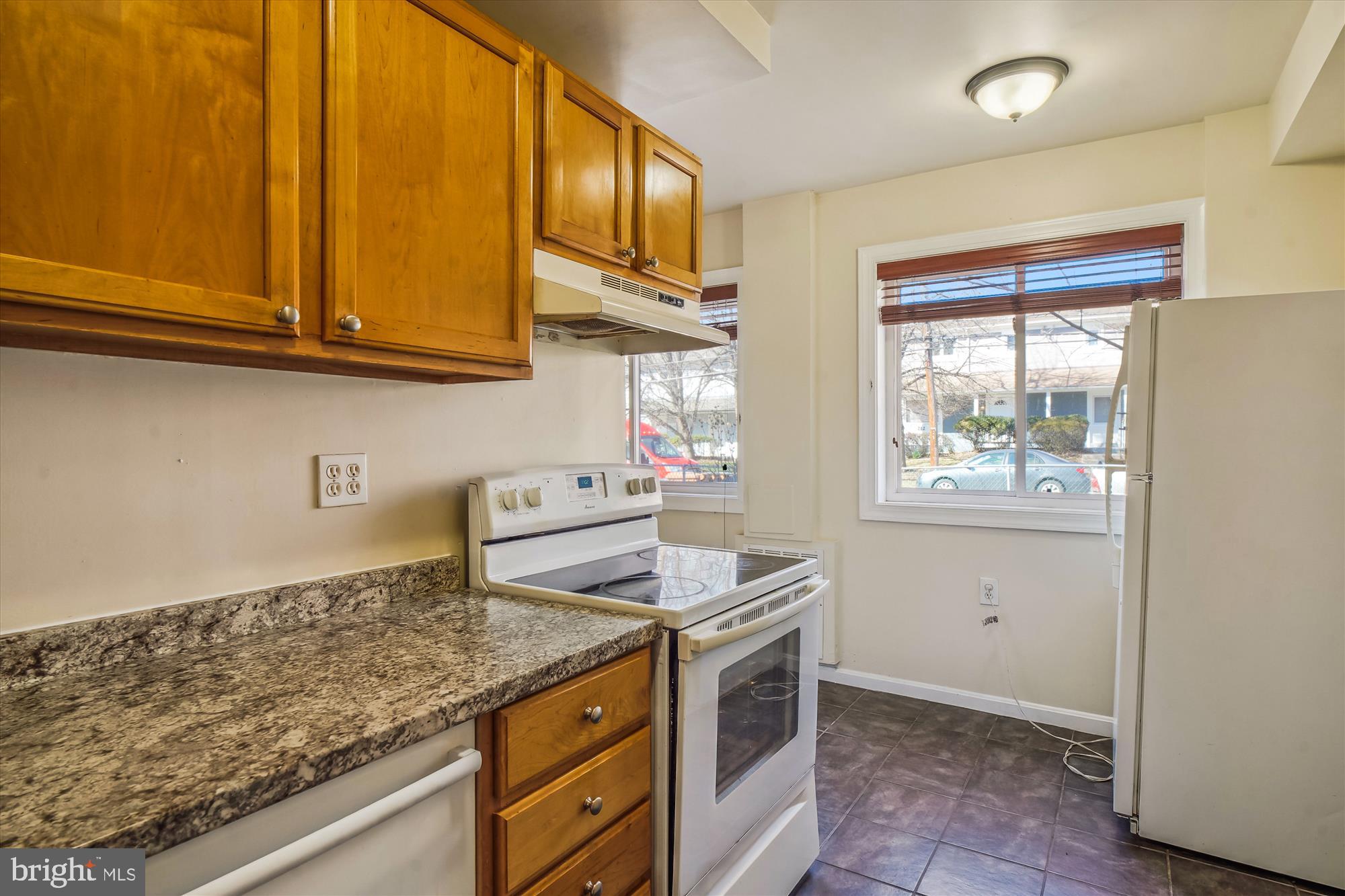 ROCKVILLE - Residential