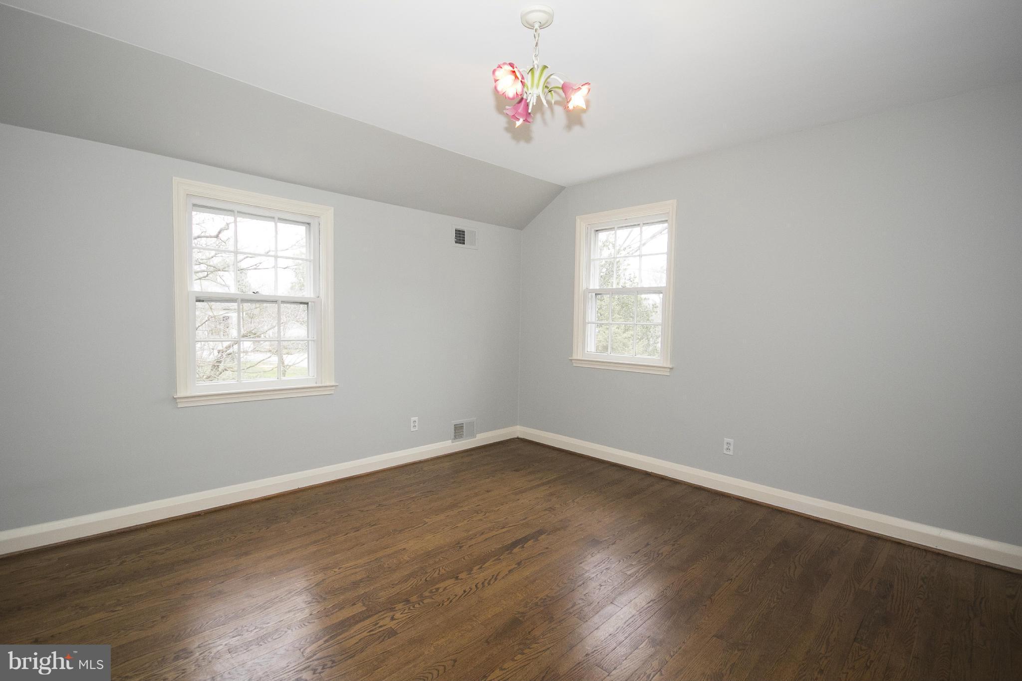 MURRAY HILL - Residential