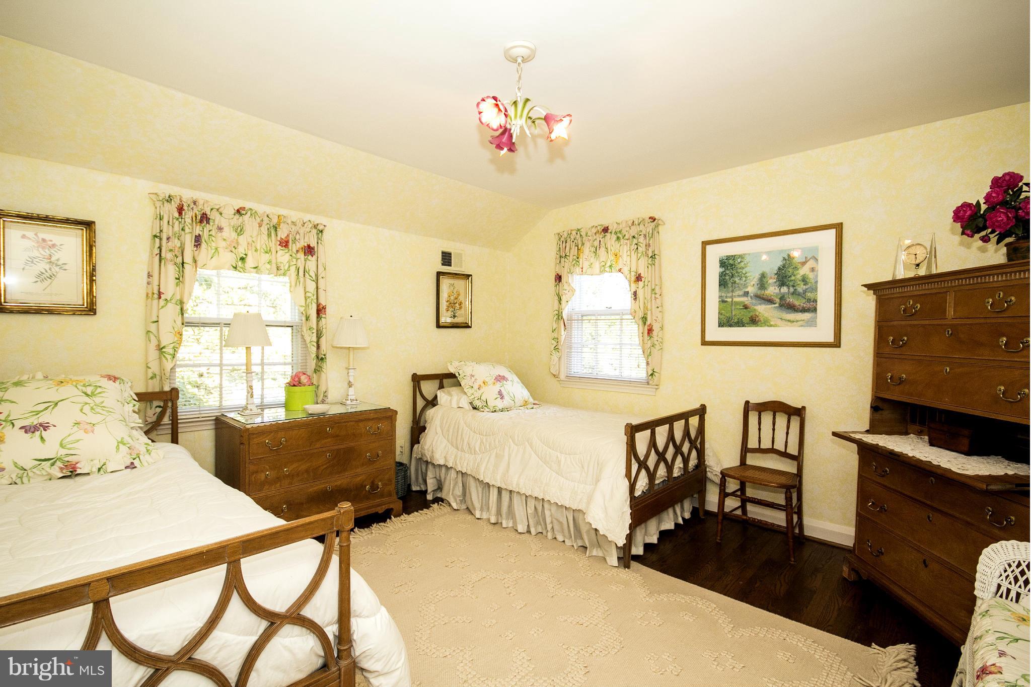 MURRAY HILL - Residential