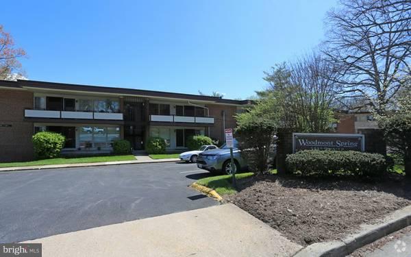 Room with a VIEW! Your back balcony overlooks the Woodmont Country Club golf course, woods and open space. You are close to downtown Rockville, the Metro and all that Rockville Pike has to offer: restaurants, shopping, city events - but you won't feel enclosed here. Smoke-free community. Contemporary open layout with updated kitchen and appliances. Private entrance from exterior of building (no elevators). The laundry room is on the lower level. Before calling, please note these requirements: NON-smokers only, no pets preferred but up to two cats or small dogs considered on a case by case basis. Credit score of 700 or higher, no bankruptcies, good rental history, clean criminal record and no more than 2 people (any age).