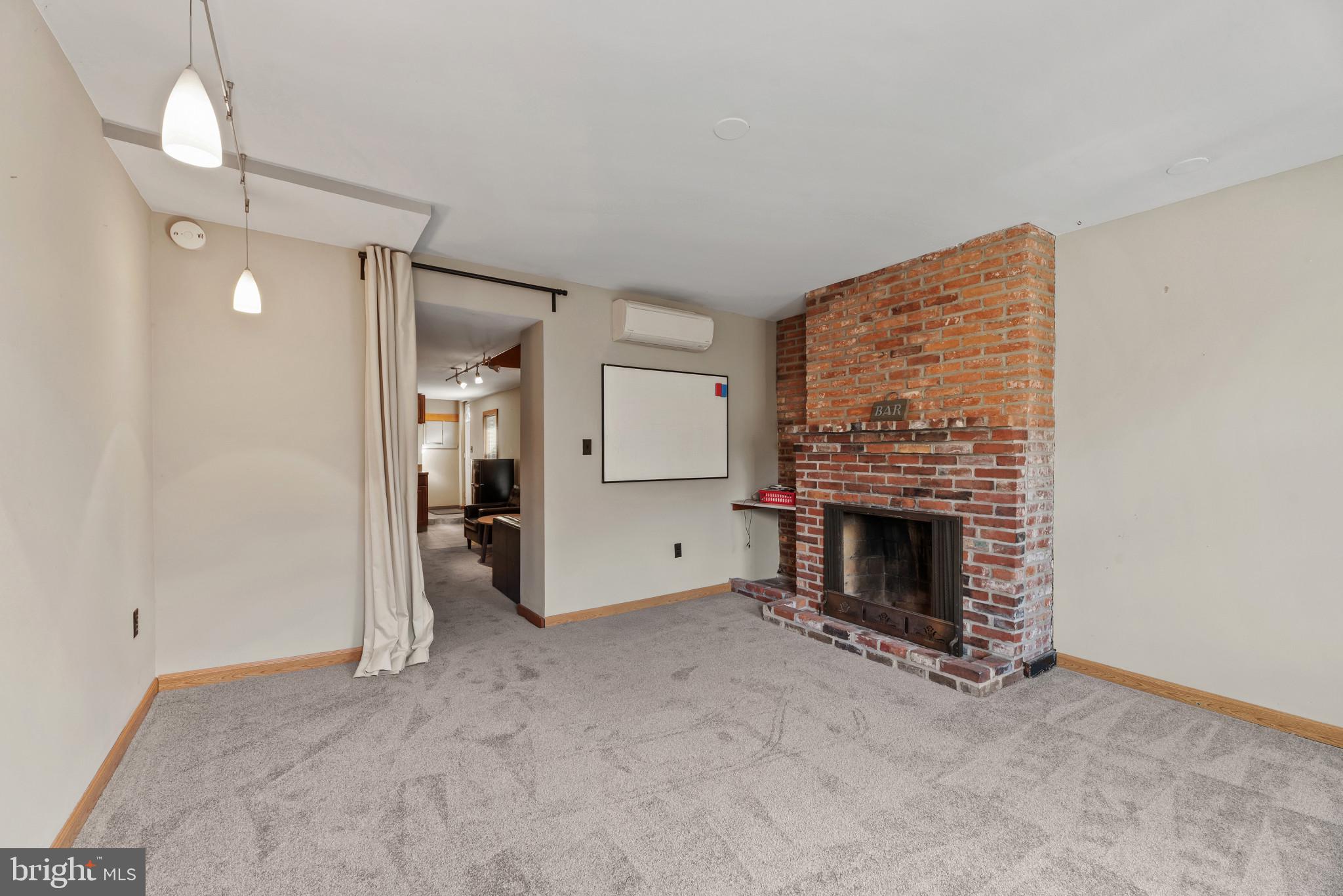 FELLS POINT HISTORIC DISTRICT - Commercial Sale