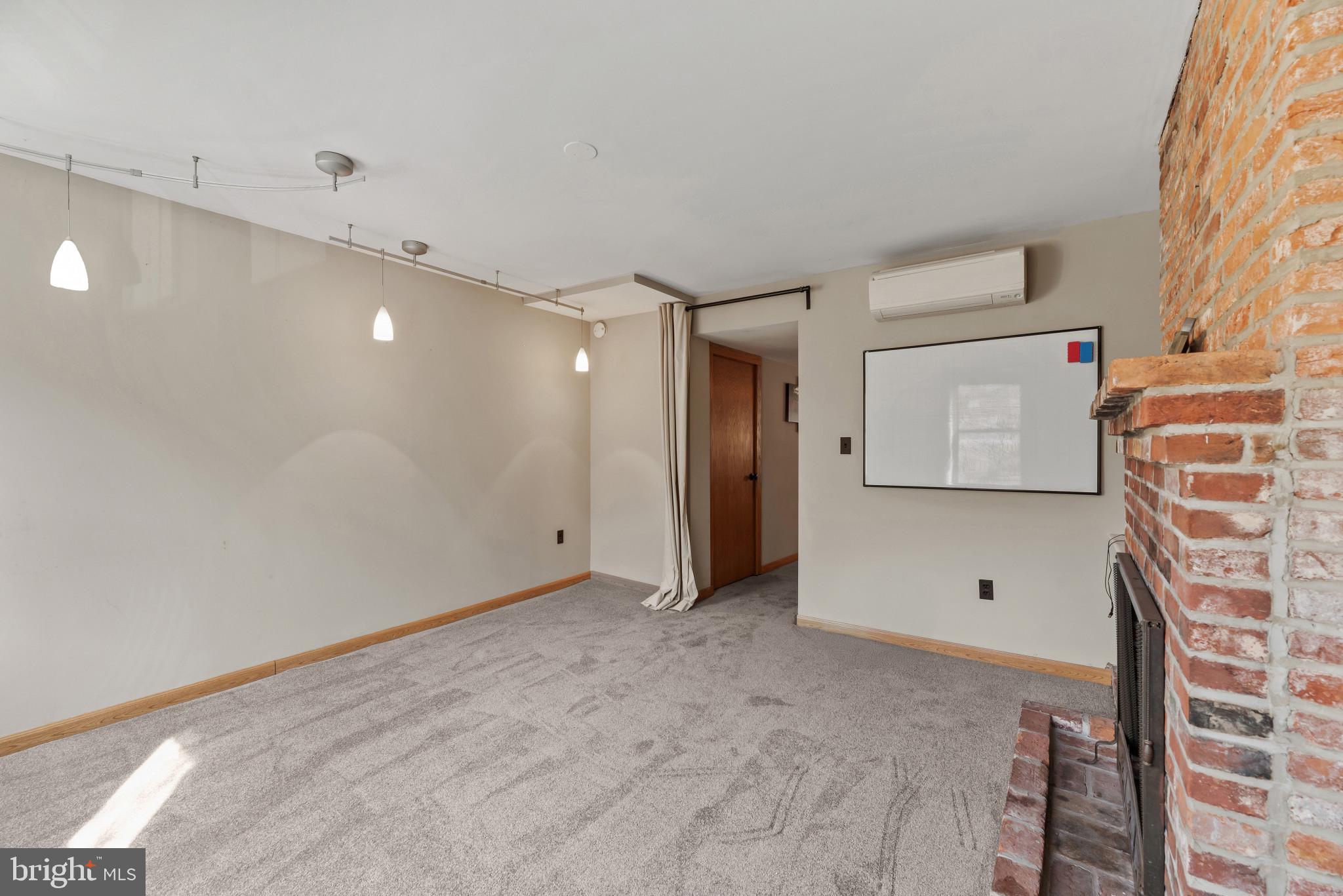 FELLS POINT HISTORIC DISTRICT - Commercial Sale