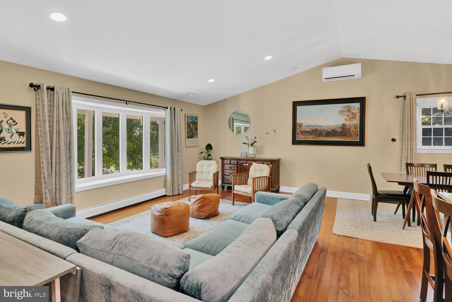 2319 LAKEVIEW DRIVE