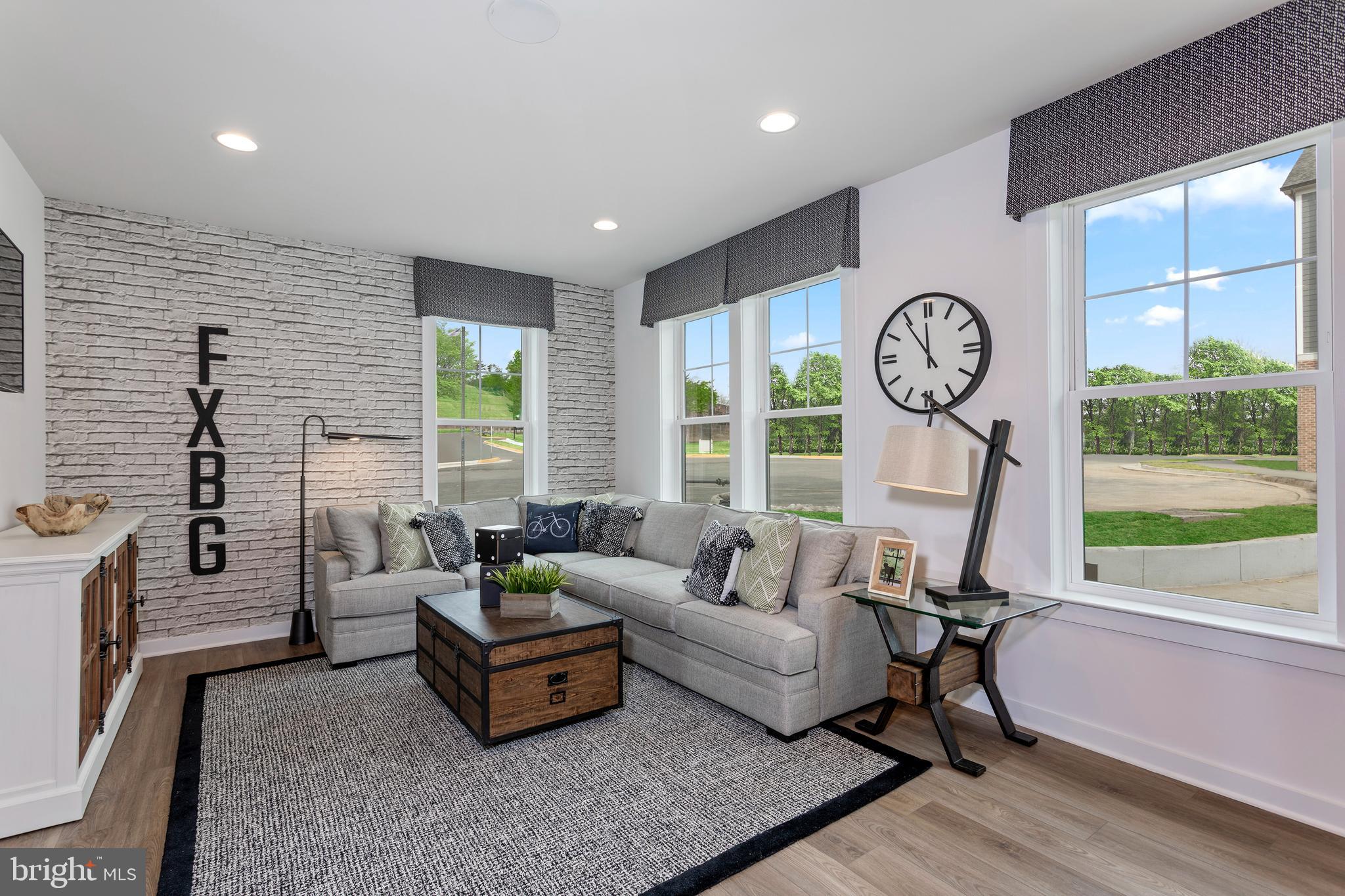 HIGHLANDER PARK - Residential