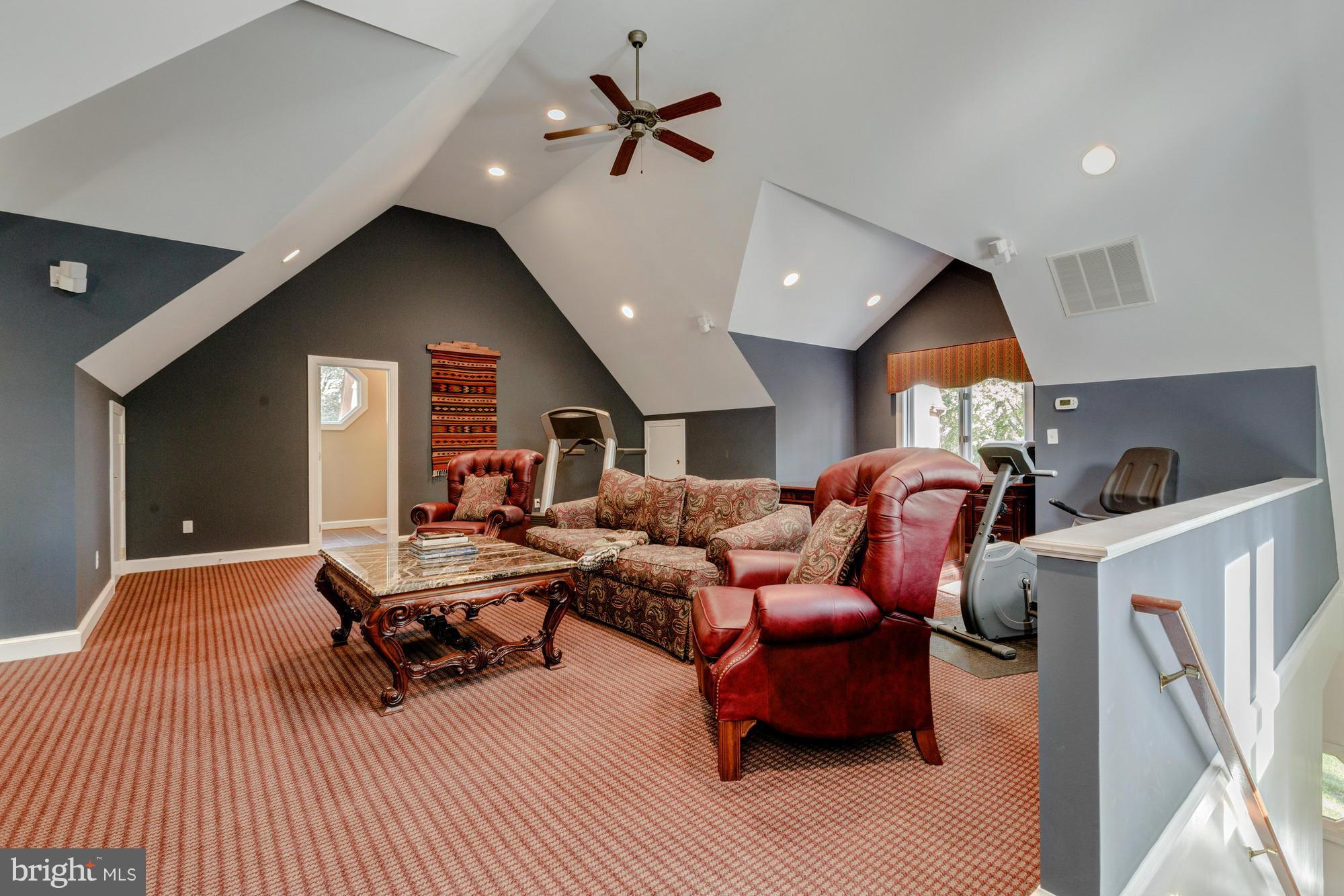 SUMMERWOOD - Residential