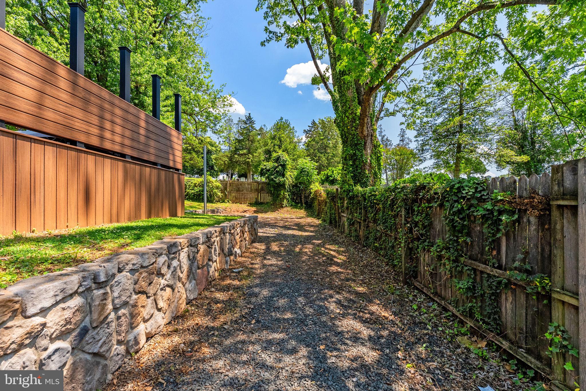 MOFFETT SD - Residential