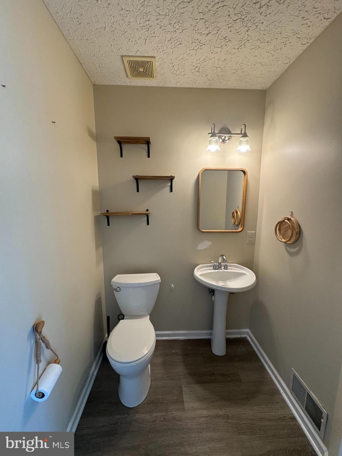 200 HIGH MEADOW TERRACE