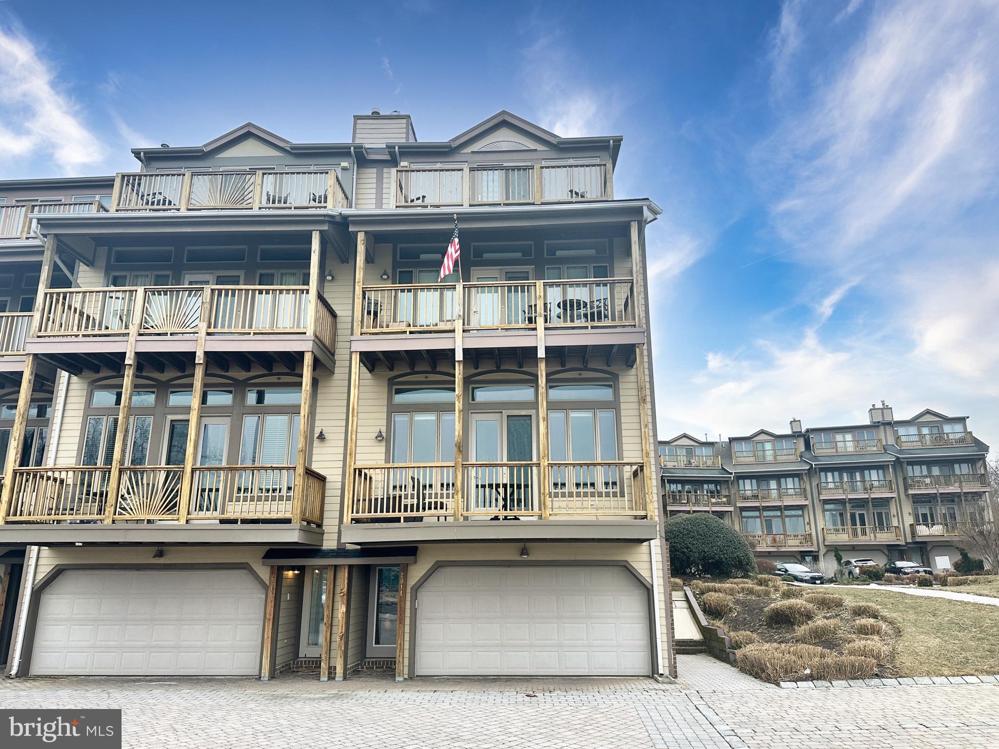 CHESAPEAKE HARBOUR - Residential