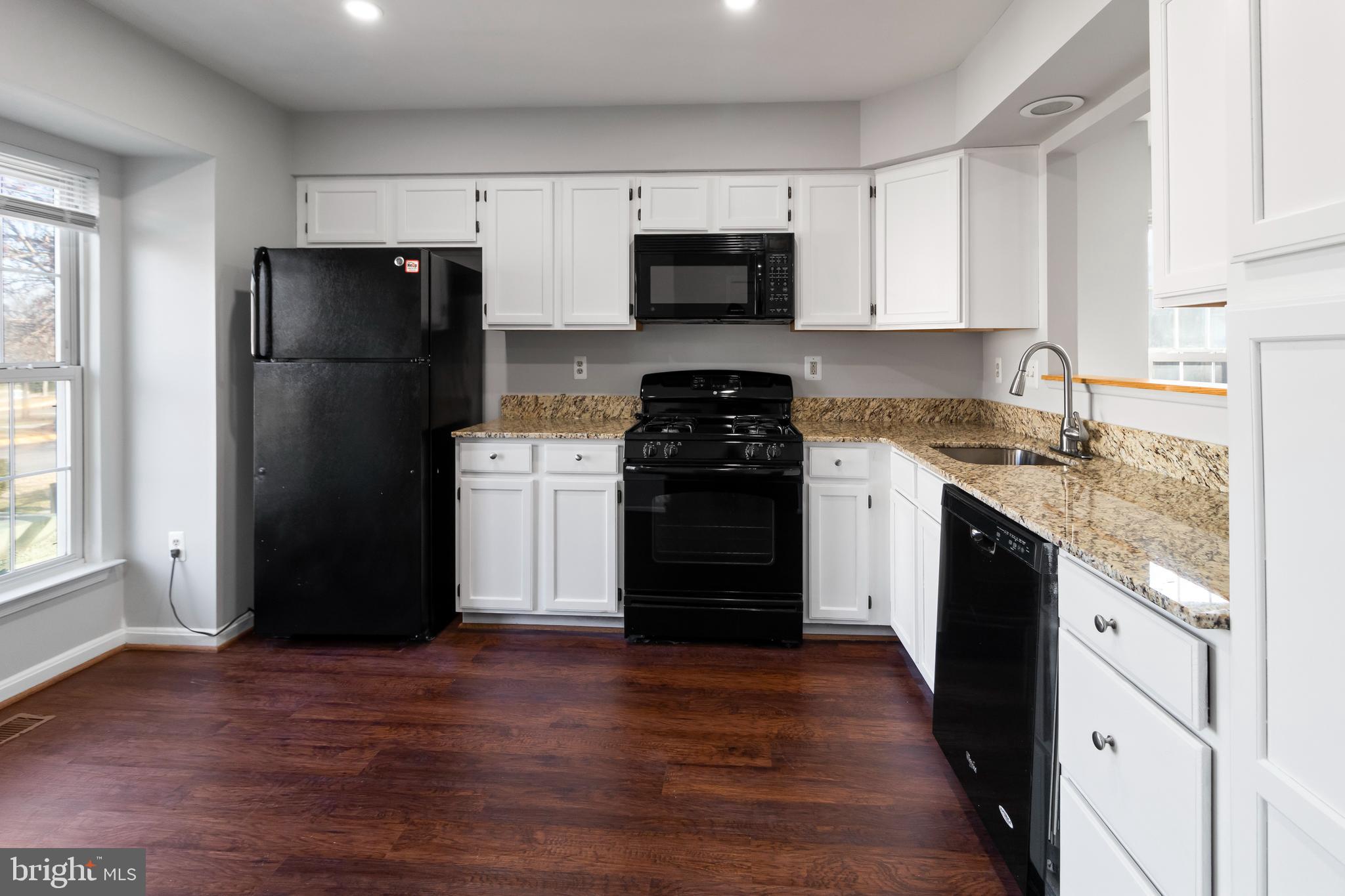 SUMMIT CREEK - Residential