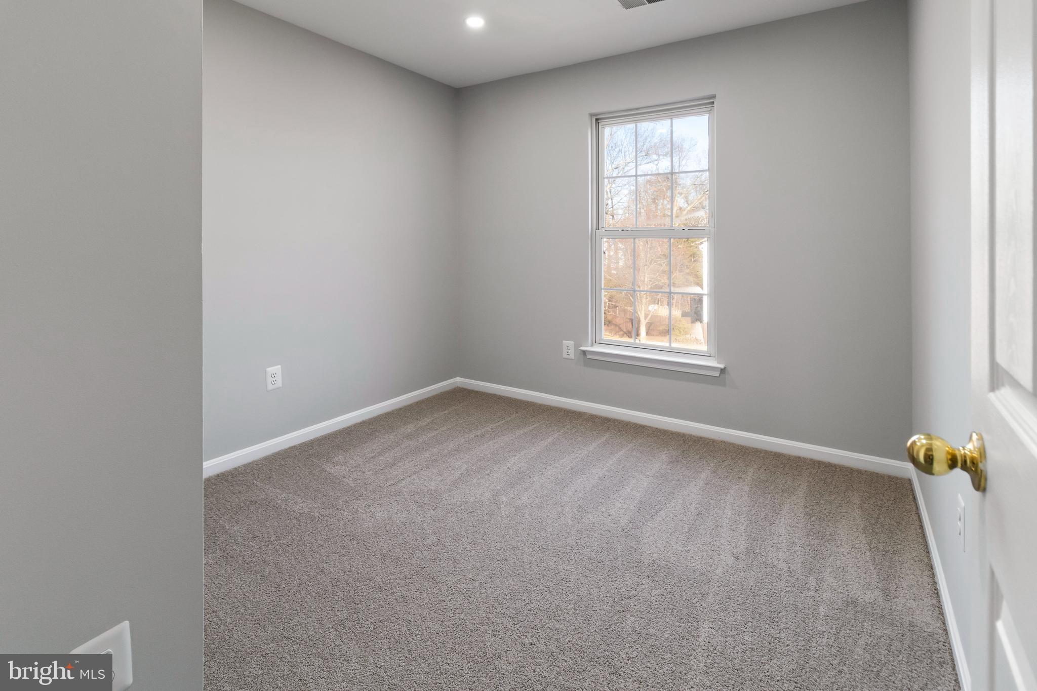 SUMMIT CREEK - Residential