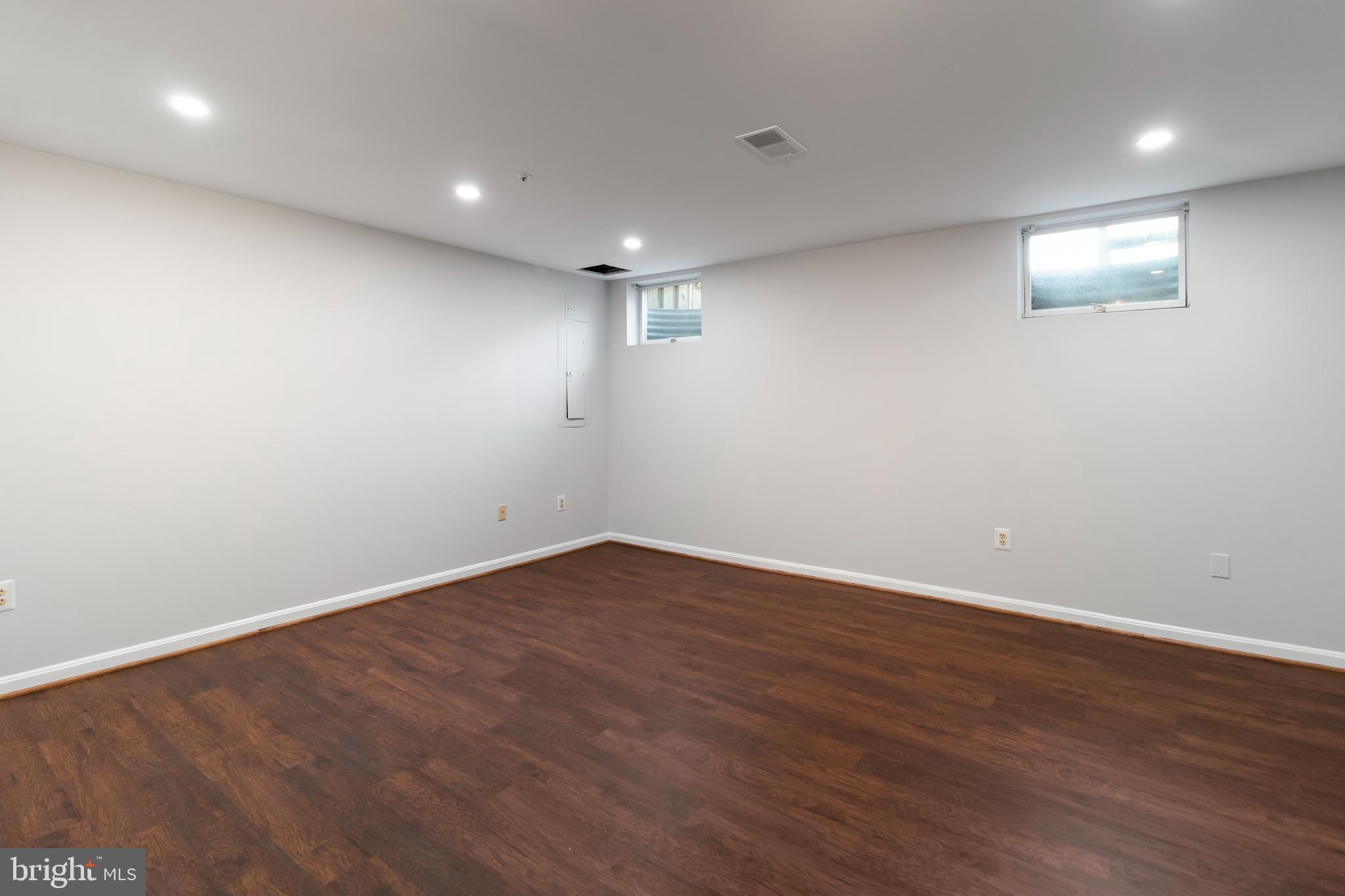 SUMMIT CREEK - Residential