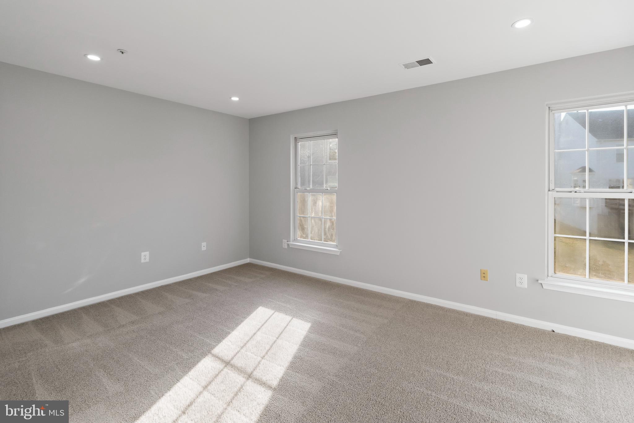 SUMMIT CREEK - Residential