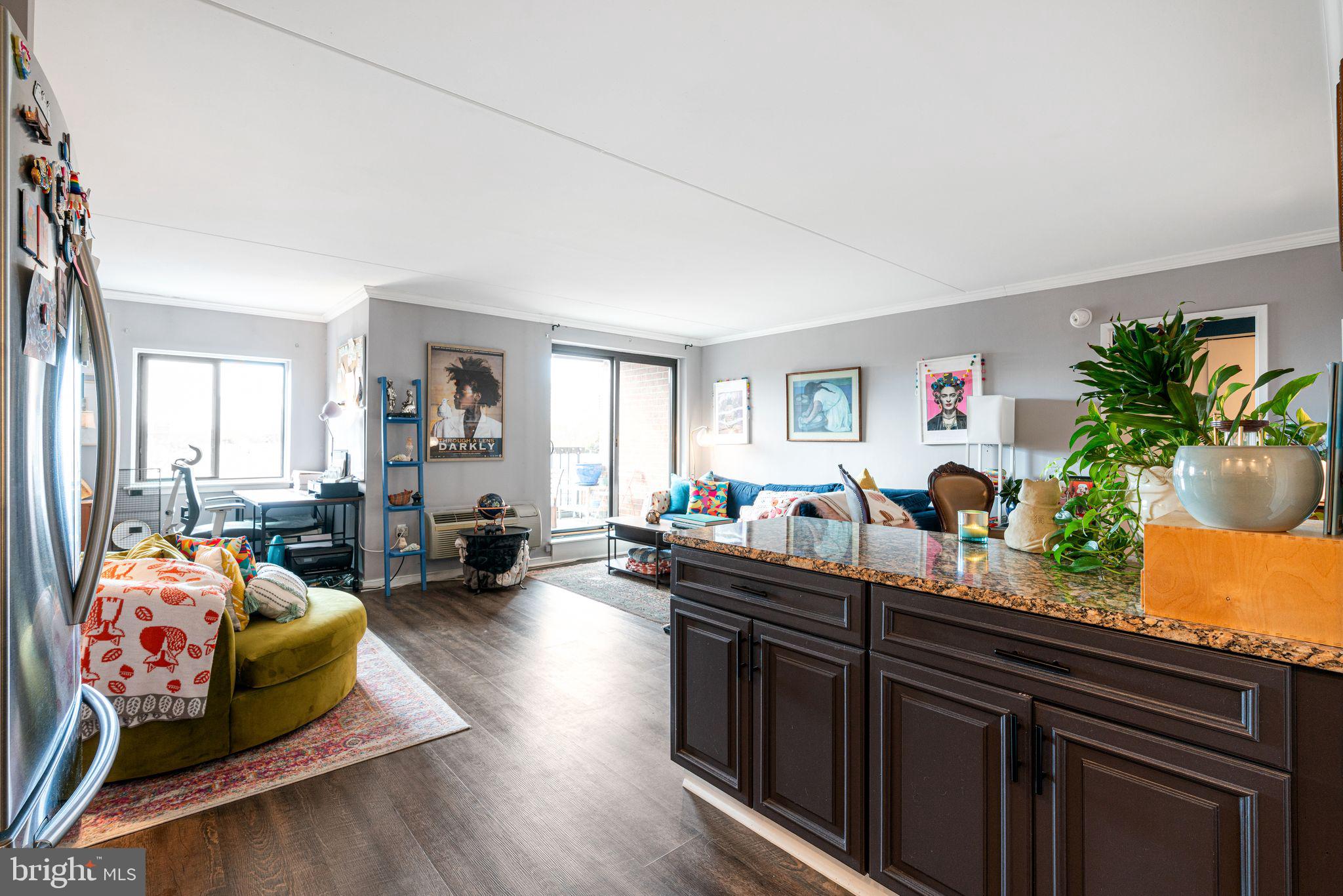 SOCIETY HILL - Residential