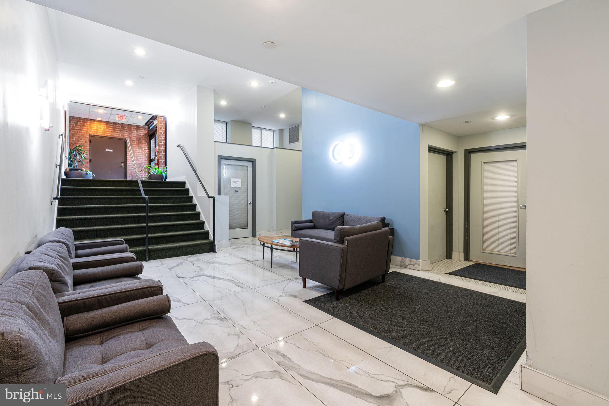 SOCIETY HILL - Residential