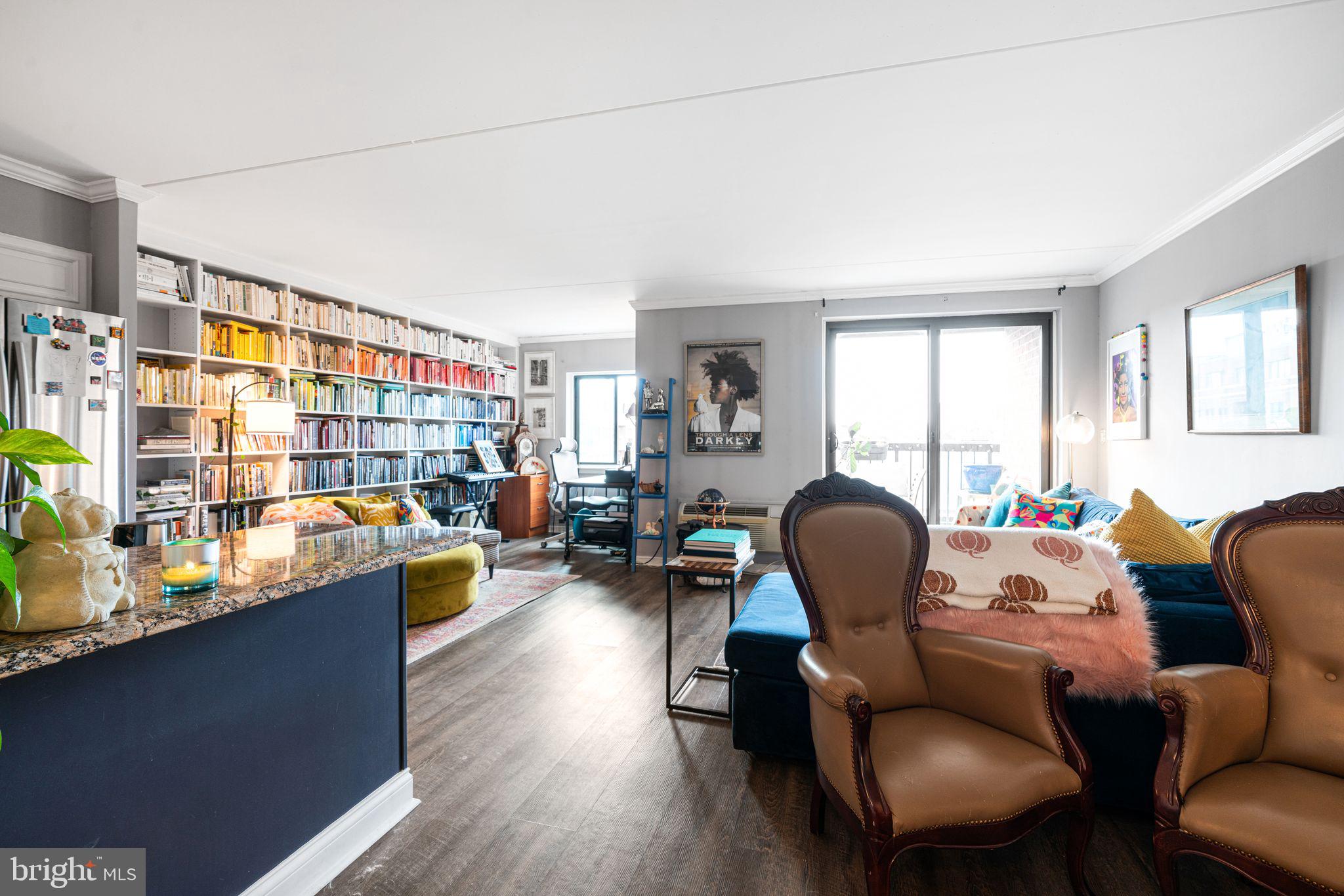 SOCIETY HILL - Residential