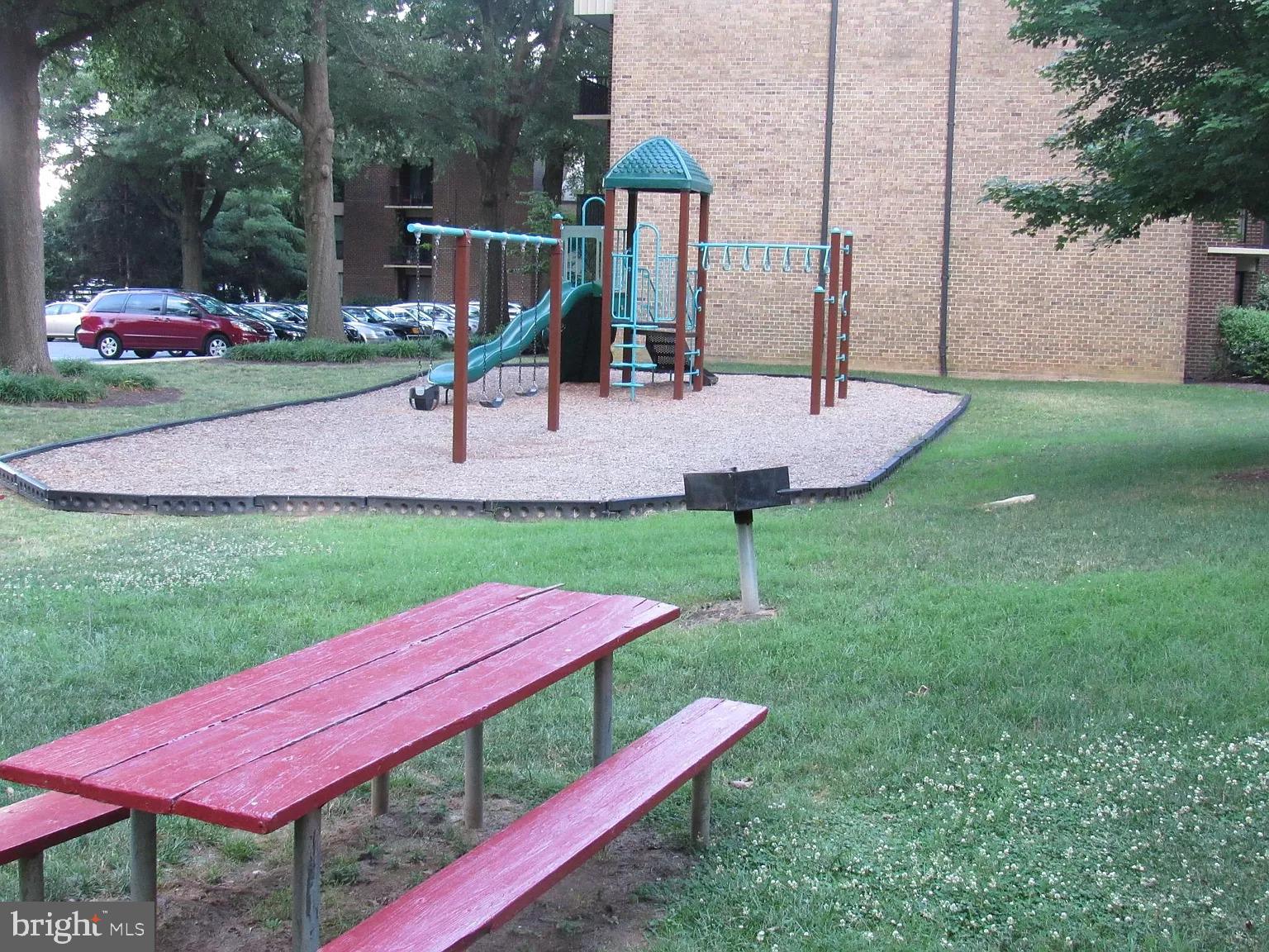 AMERICANA FINMARK - Residential