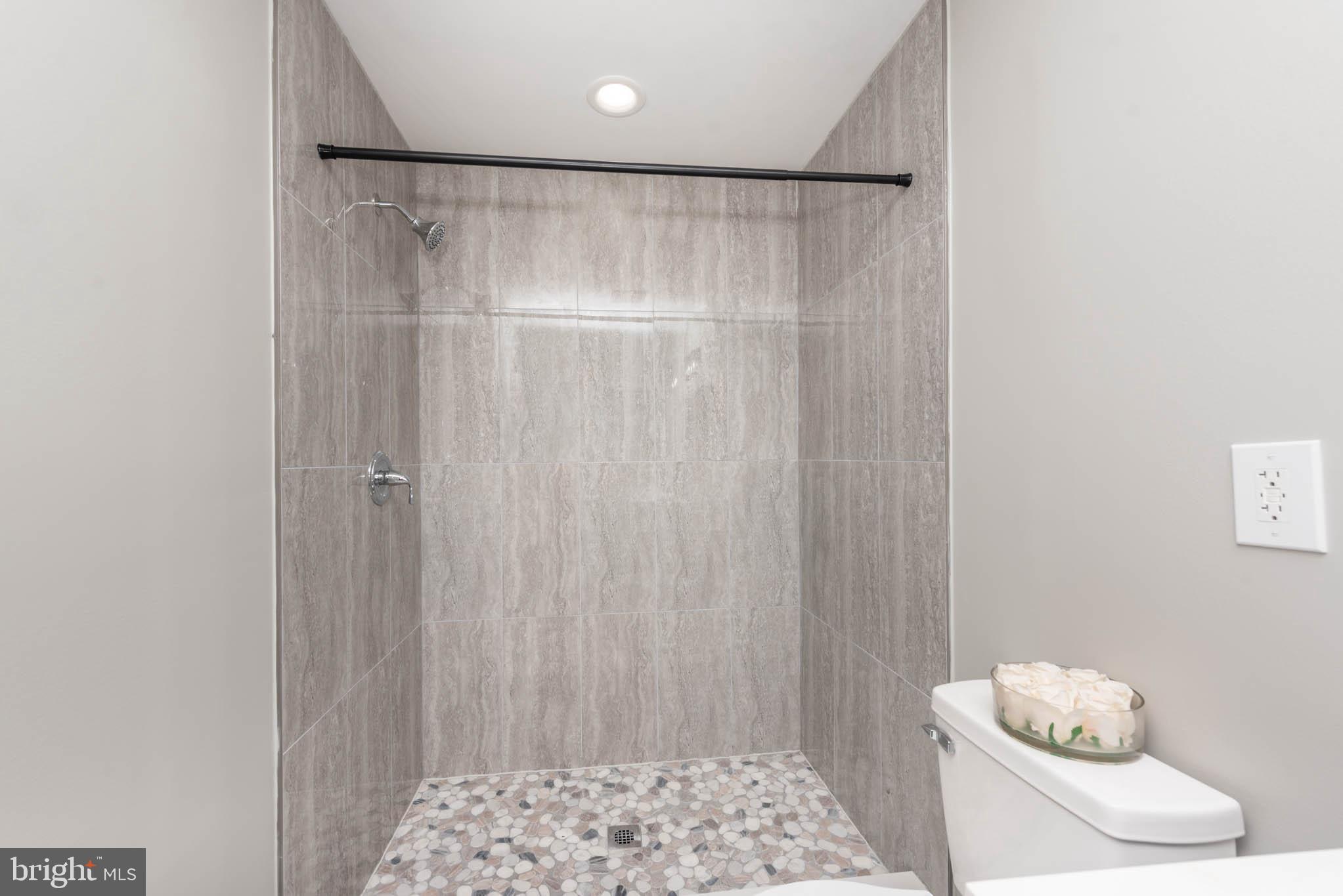 GARDENVILLE - Residential