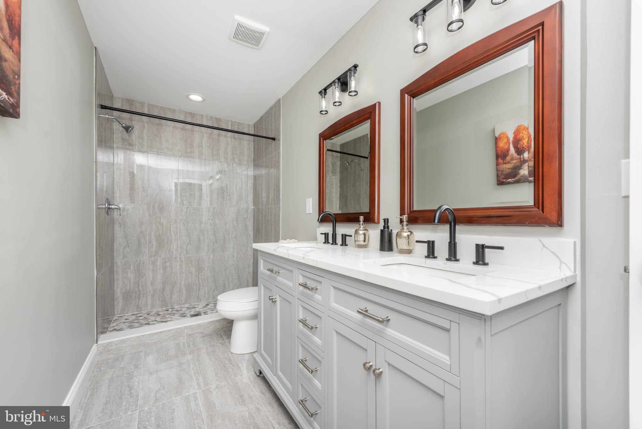 GARDENVILLE - Residential