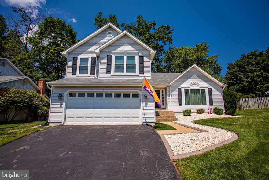 ***SELLERS HAVE MULTIPLE OFFERS WELL OVER LIST PRICE AND AGENTS ALONG WITH BUYERS WERE NOT WEARING MASKS SO WITH SERIOUS COVID CONCERNS HAVE DECIDED TO RATIFY CONTRACT SAME DAY VERSES WAITING UNTIL SUNDAY!***  8/7/2020!!!!!  Thank you!  ***Practice CDC guidelines, no overlapping appointments, Realtor plus 2 adults in home at once, masks required (bring ur own), take off shoes, agent opens doors and drawers*** DON'T MISS OUT ON THIS ONE!  GORGEOUS HOME LOCATED IN CUL-DE-SAC, OWNER'S PRIDE & JOY IS EVIDENT!  REMODELED KITCHEN W/GRANITE COUNTERS, STAINLESS STEEL APPLS, PLENTY OF NATURAL LIGHT, NEWER CARPETS THROUGHOUT AND PAINT!  CATHEDRAL CEILINGS, OWNERS SUITE W/GARDEN TUB, SPACIOUS 2 CAR GARAGE, 2 LEVEL DECK, SPRINKLER SYSTEM,  NEWER ROOF, HVAC, WINDOWS, FENCED YARD THIS WILL GO FAST!  LOW HOA!