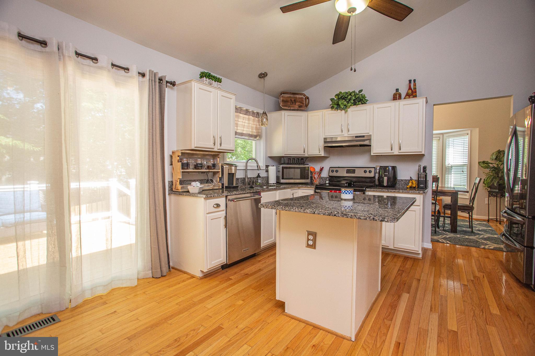 STONE HILL ESTATES - Residential