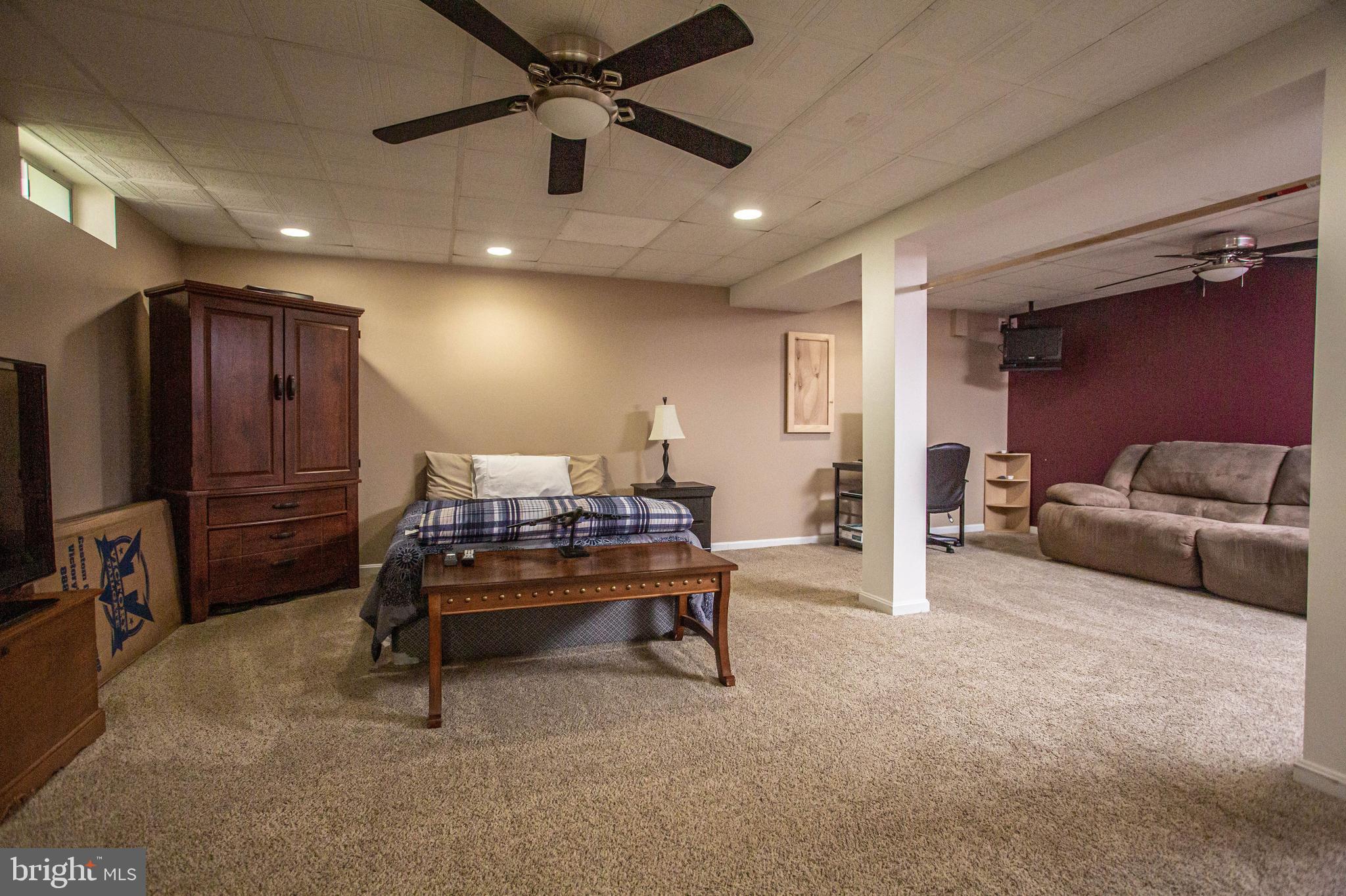 STONE HILL ESTATES - Residential