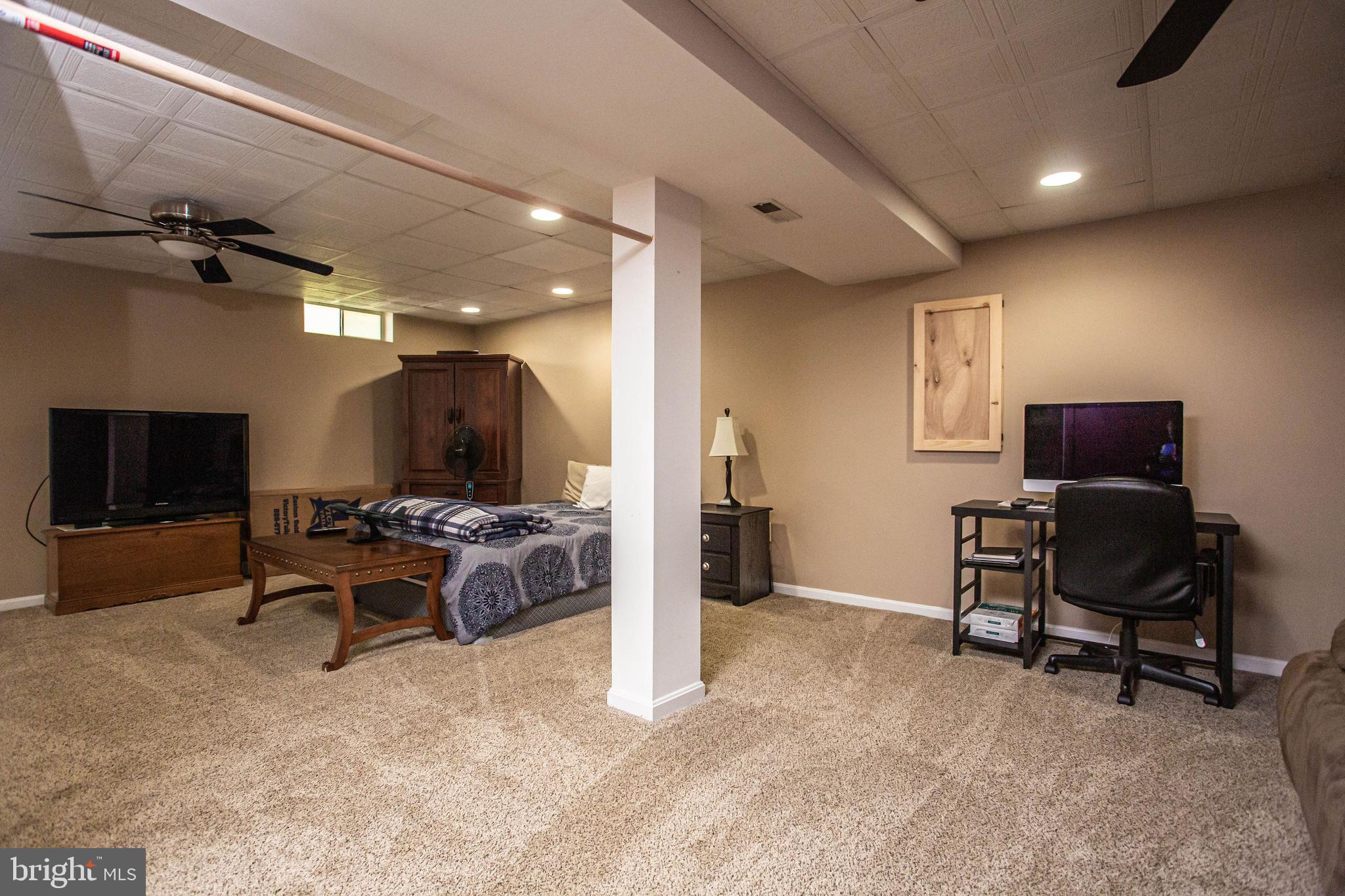 STONE HILL ESTATES - Residential