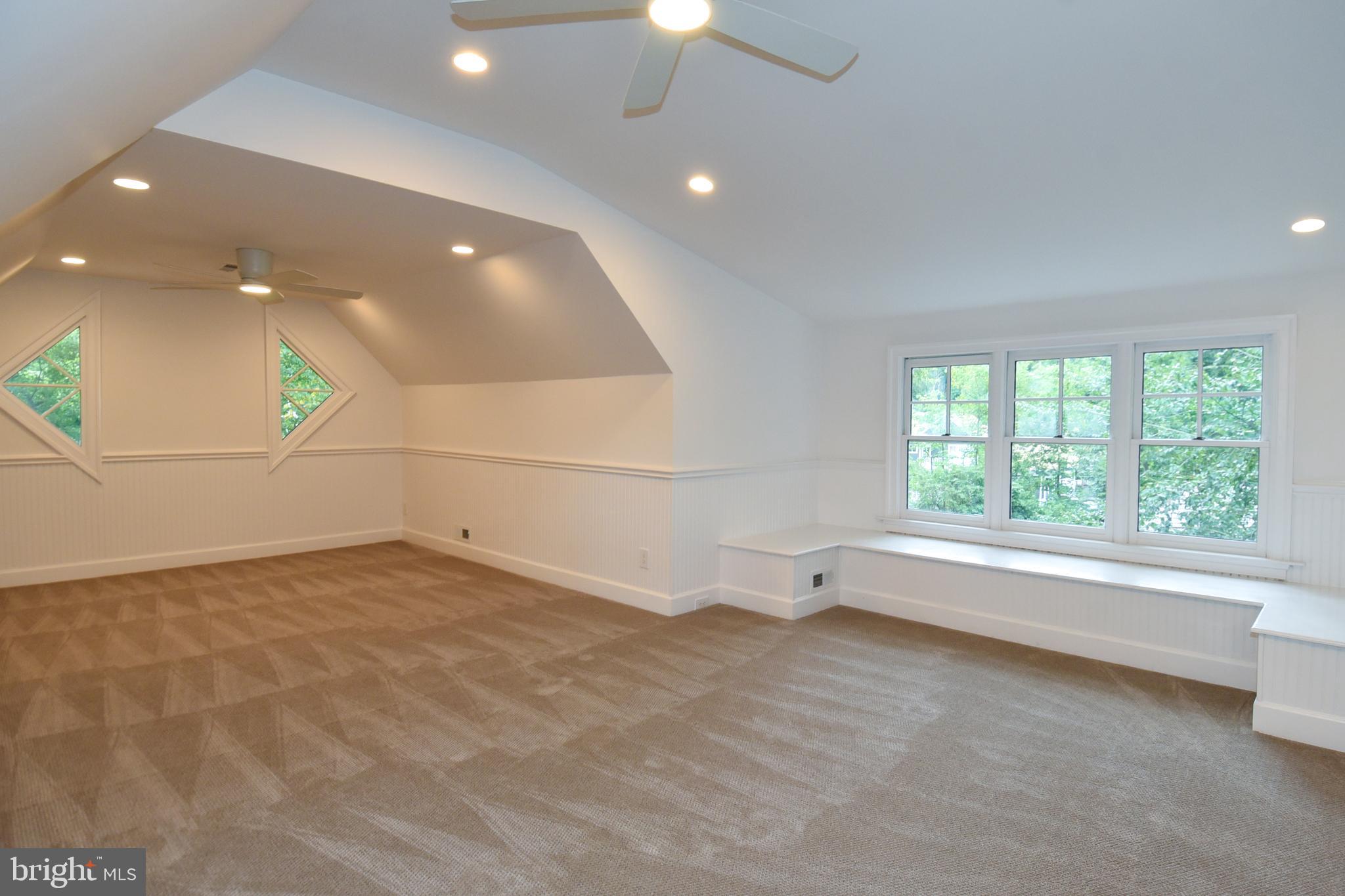 MERRY GO ROUND FARM - Residential