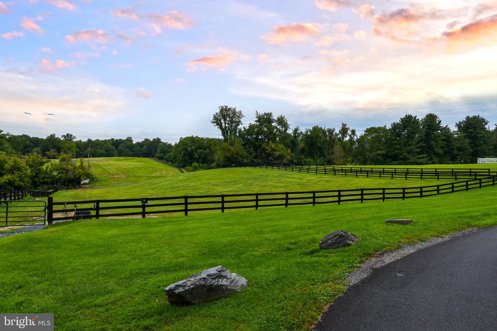 MERRY GO ROUND FARM - Residential