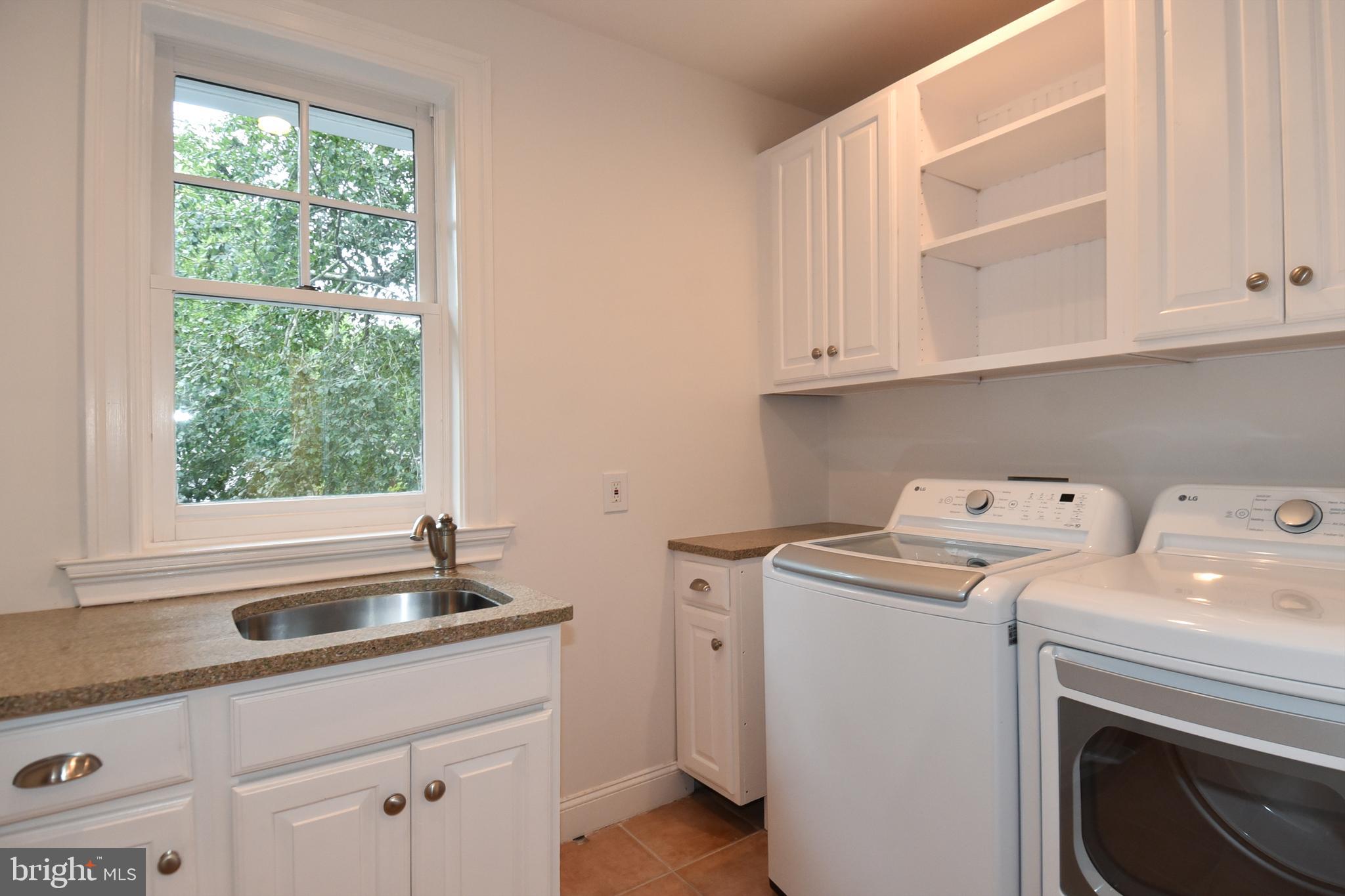 MERRY GO ROUND FARM - Residential