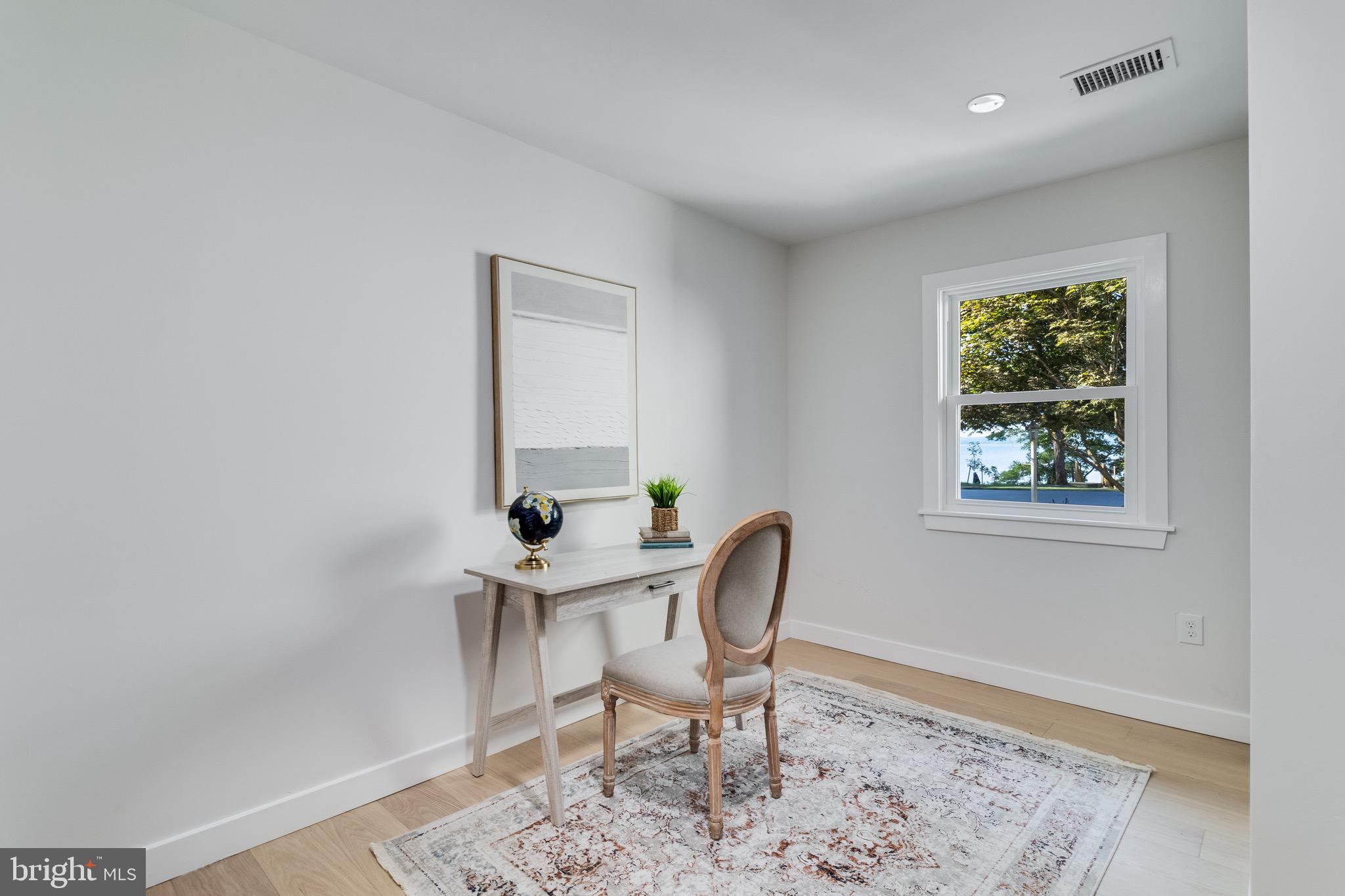 QUEEN TREE LANDING - Residential