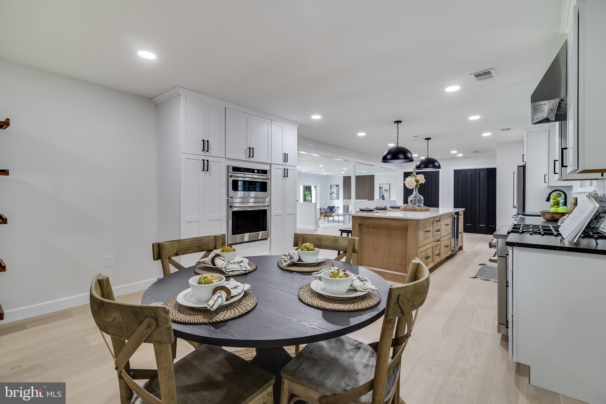 QUEEN TREE LANDING - Residential