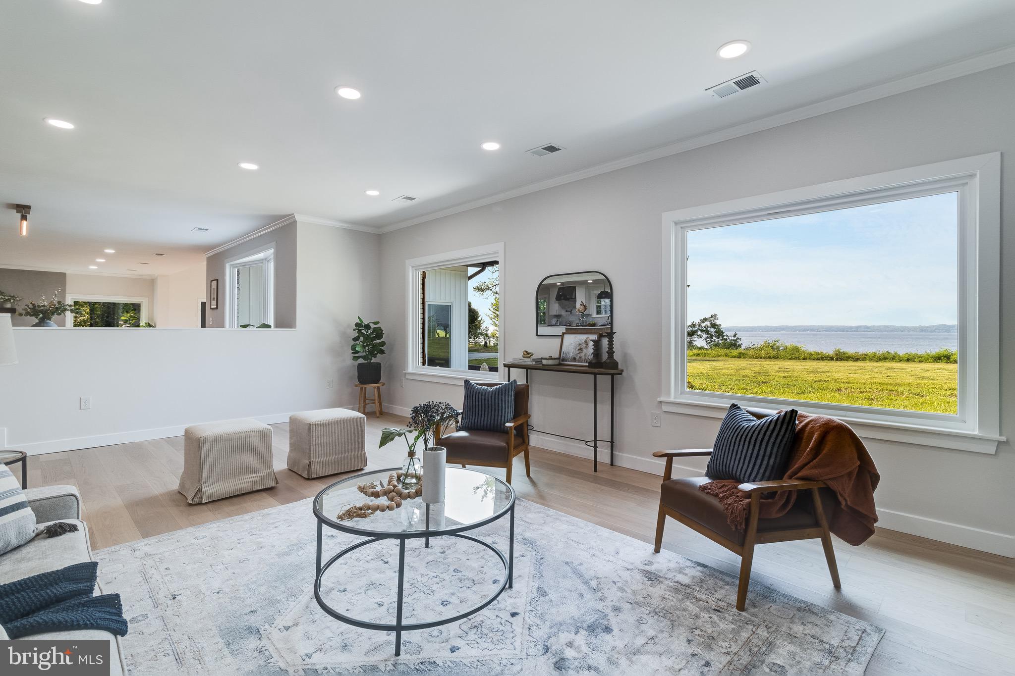 QUEEN TREE LANDING - Residential