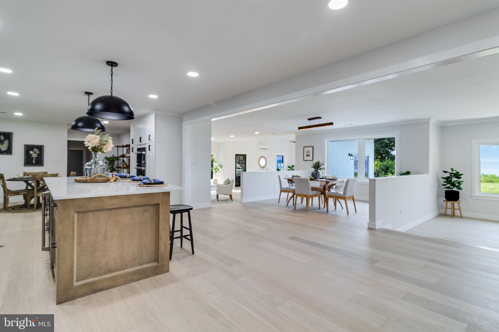 QUEEN TREE LANDING - Residential