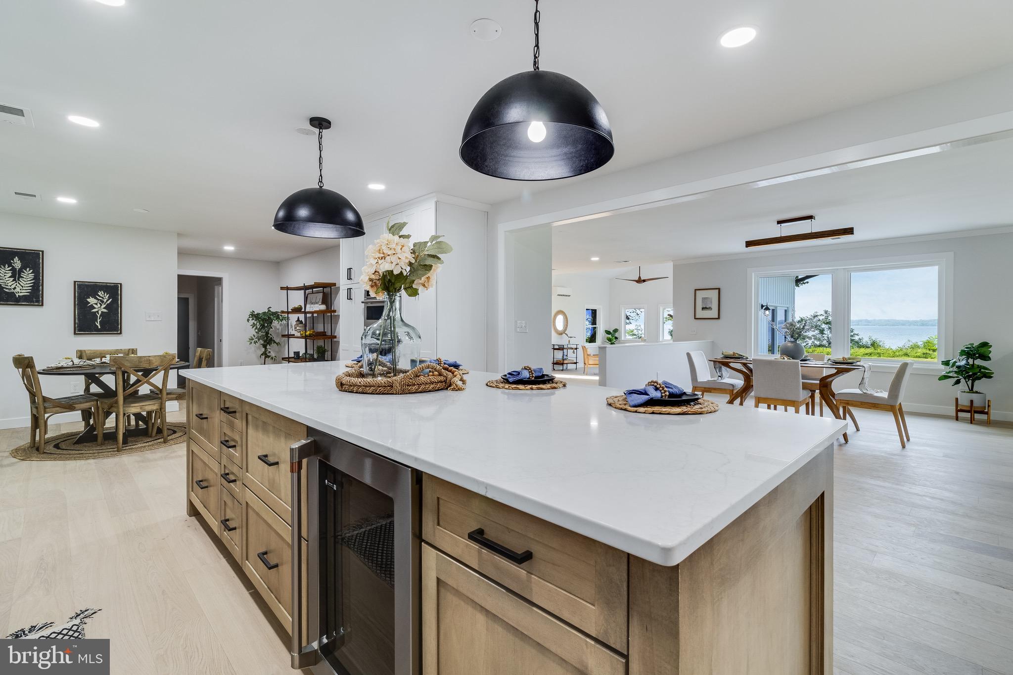 QUEEN TREE LANDING - Residential