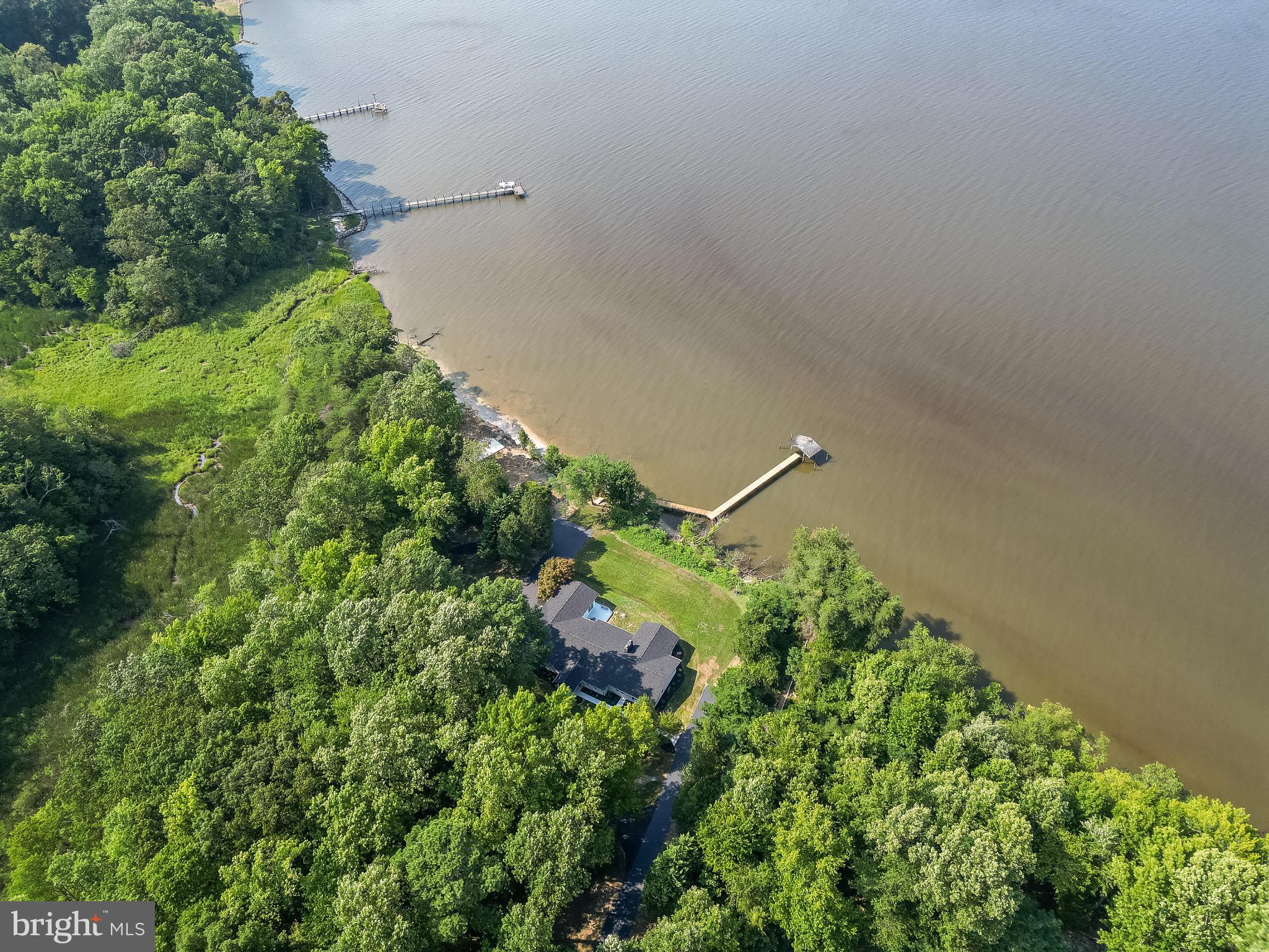 QUEEN TREE LANDING - Residential
