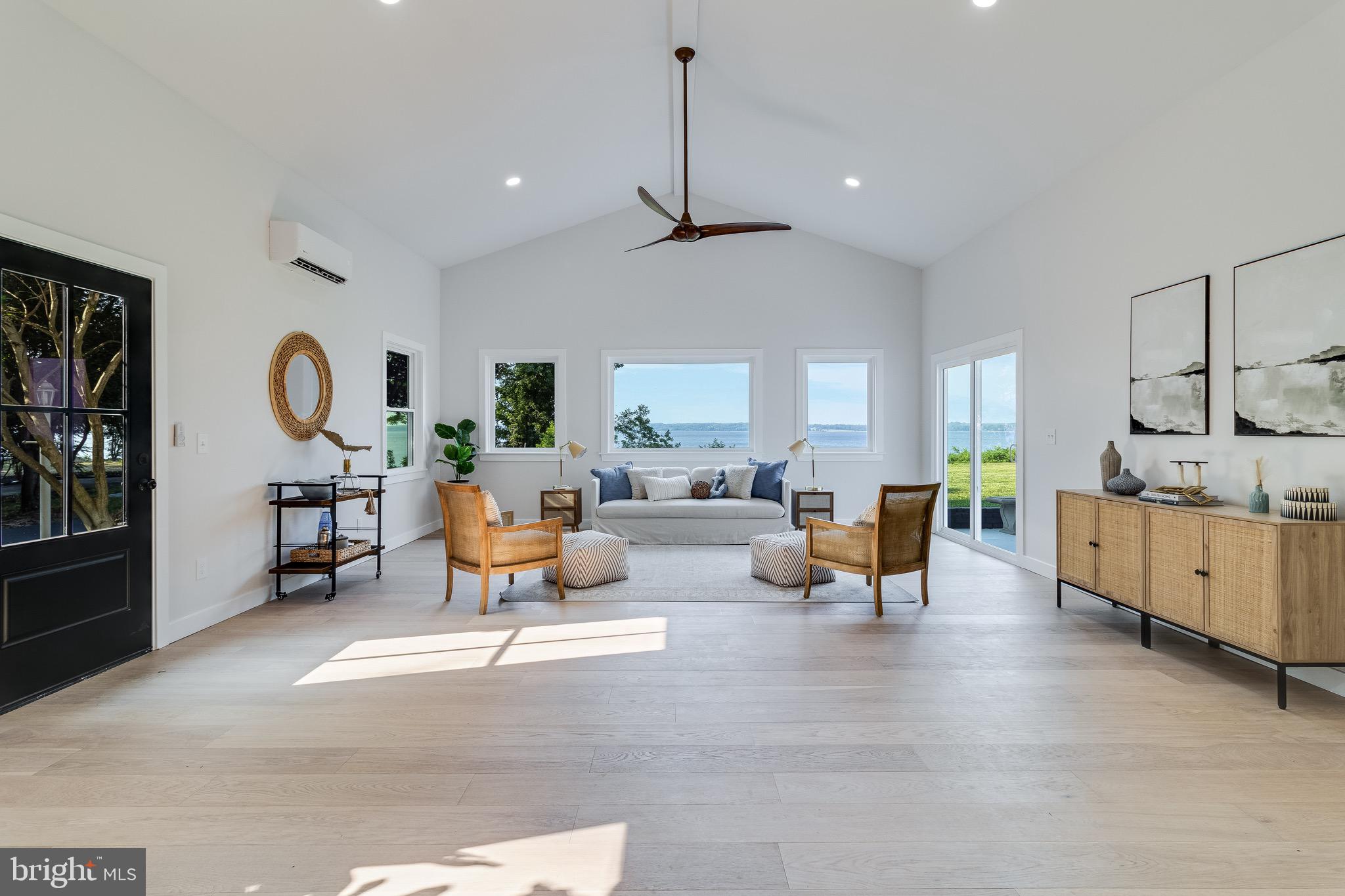 QUEEN TREE LANDING - Residential