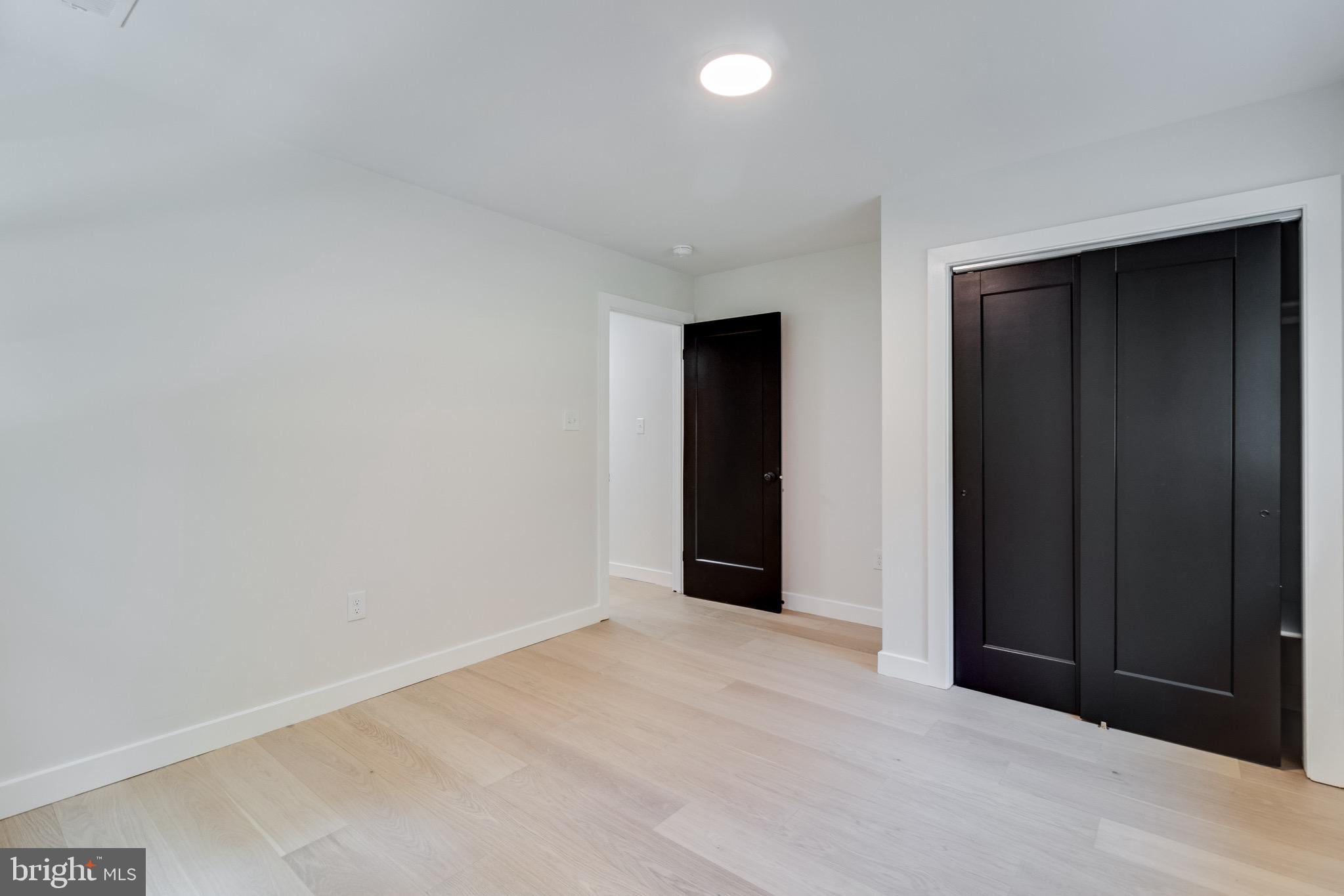 QUEEN TREE LANDING - Residential