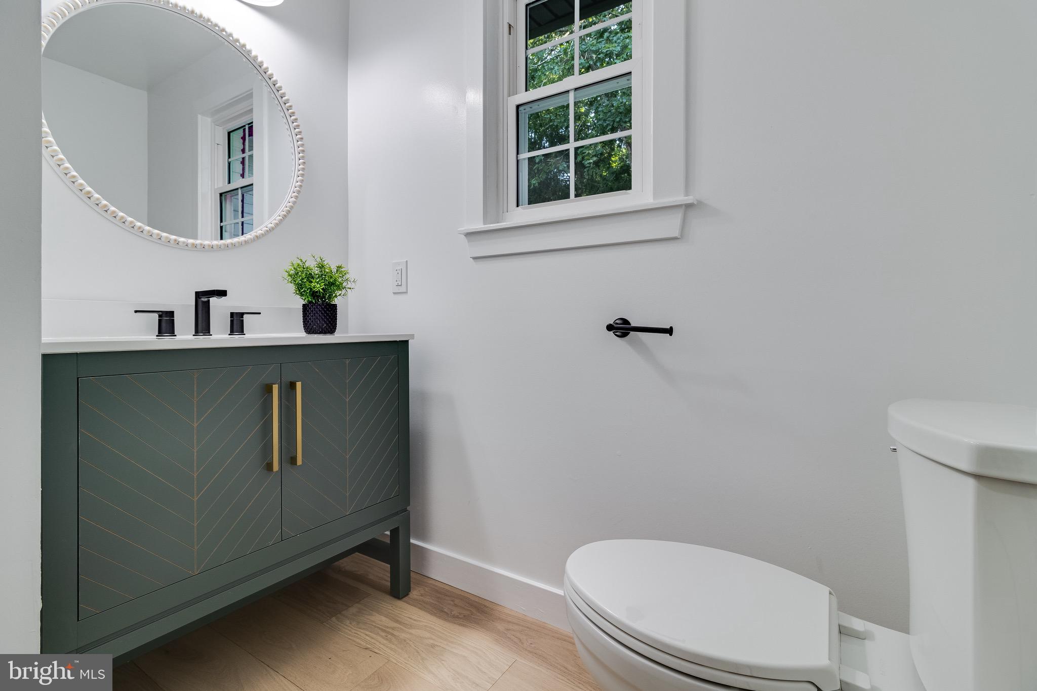 QUEEN TREE LANDING - Residential