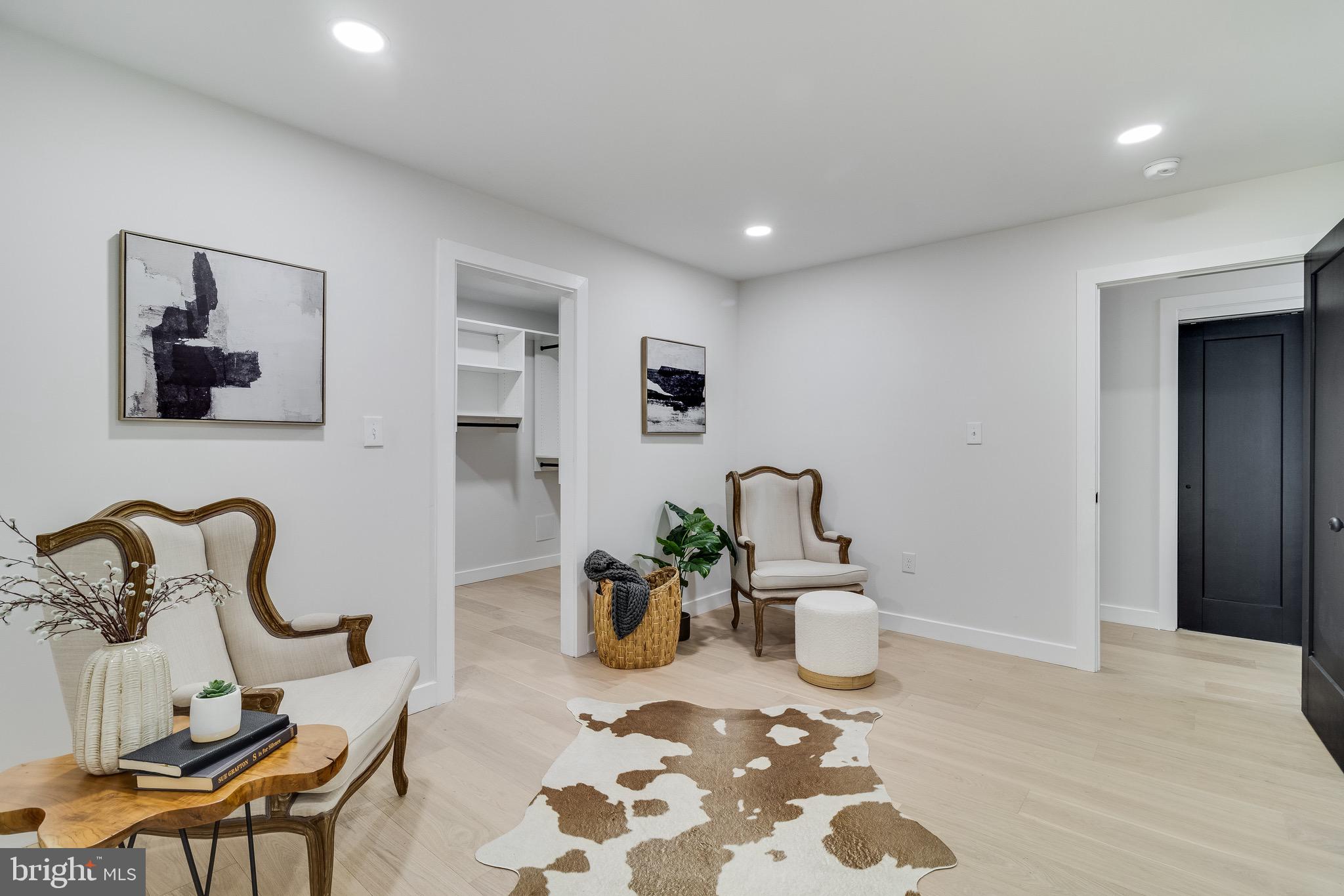 QUEEN TREE LANDING - Residential