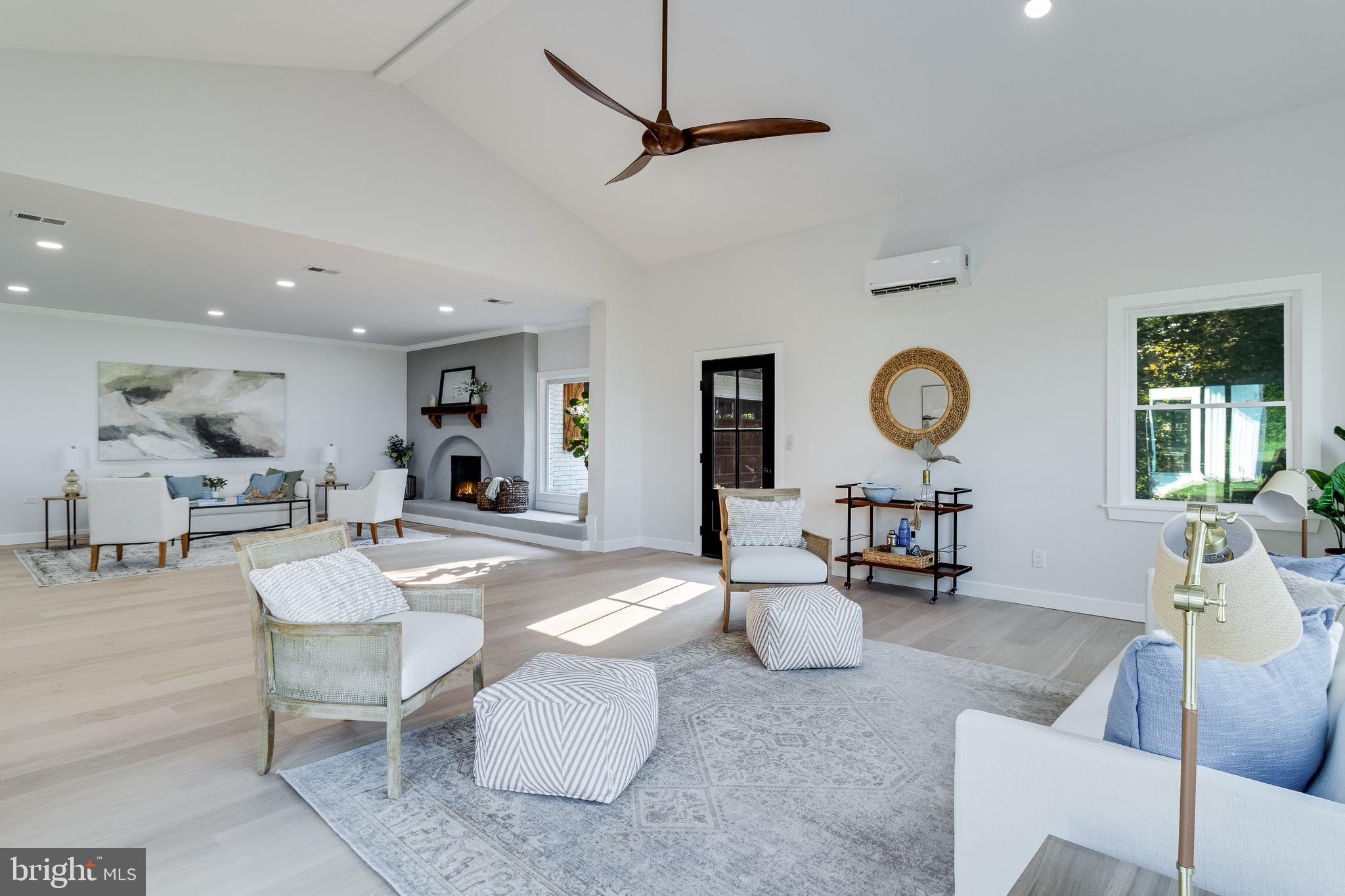 QUEEN TREE LANDING - Residential