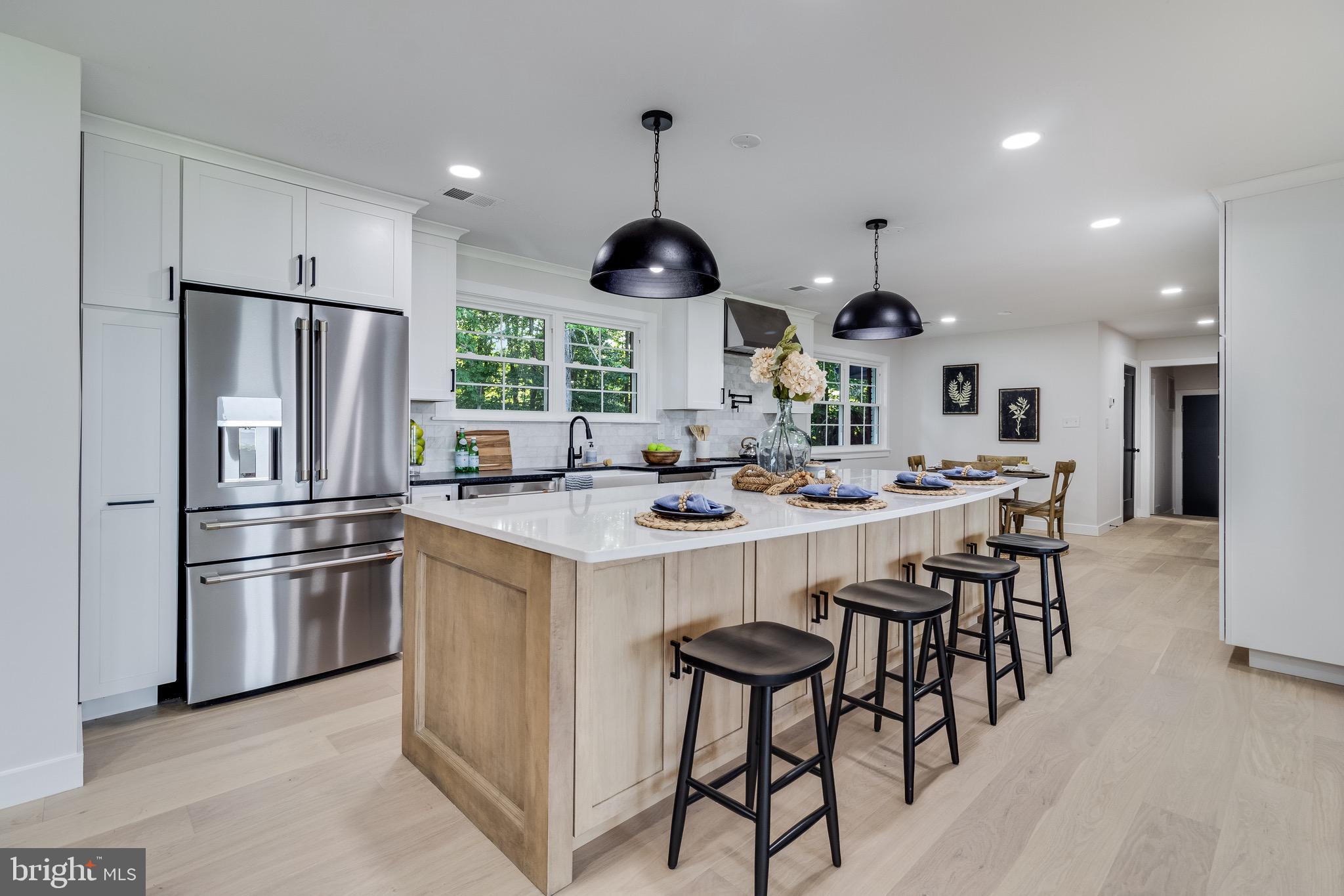 QUEEN TREE LANDING - Residential