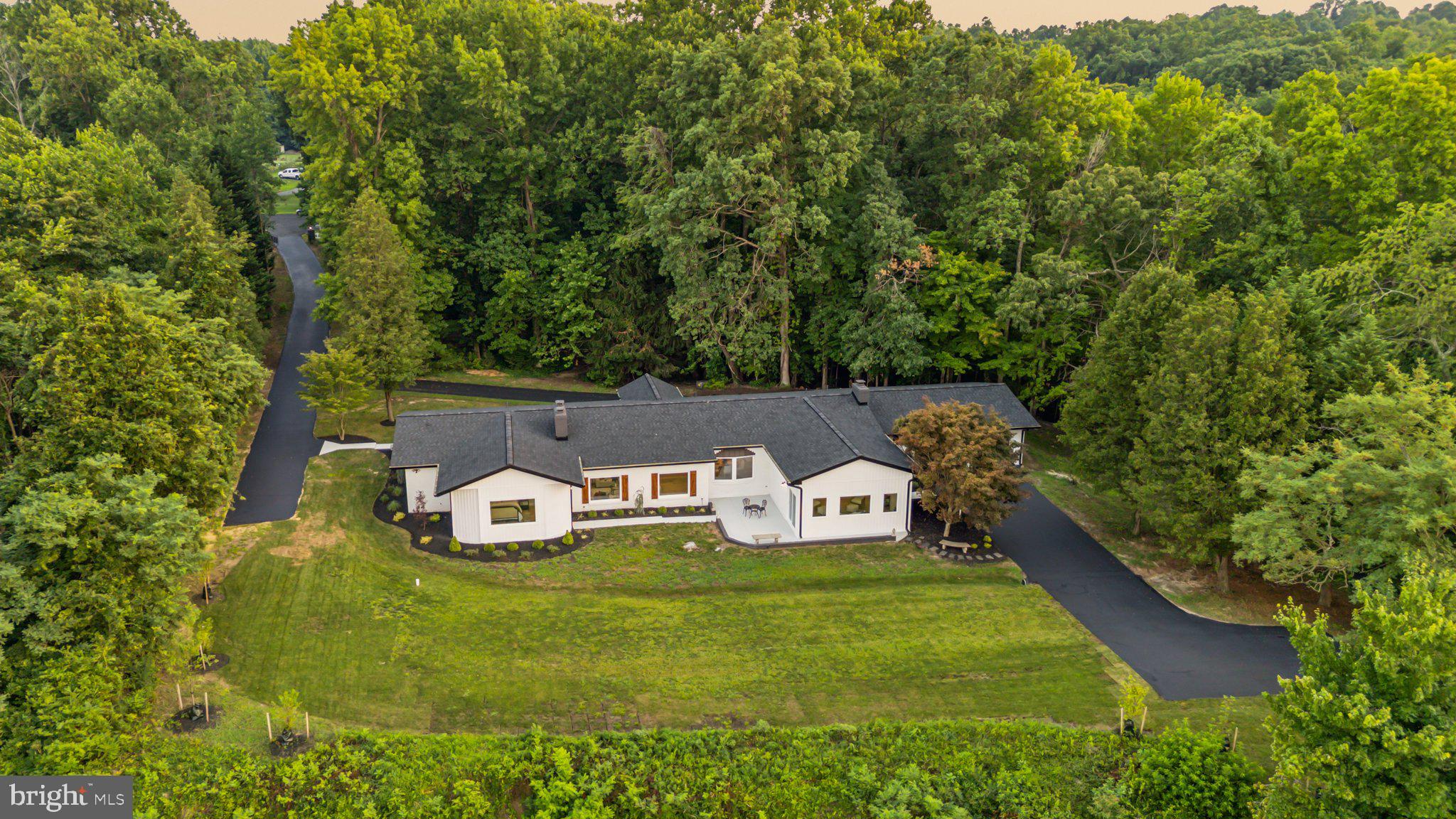 QUEEN TREE LANDING - Residential