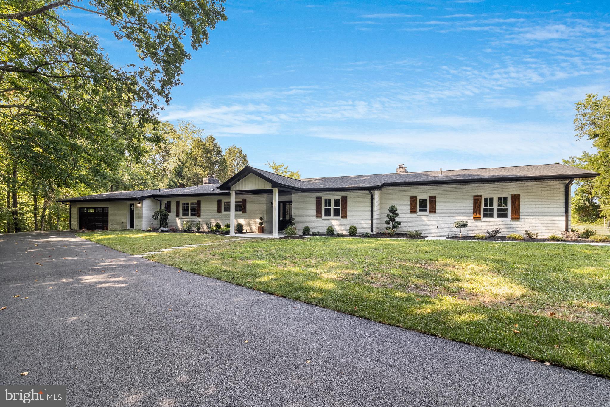 QUEEN TREE LANDING - Residential