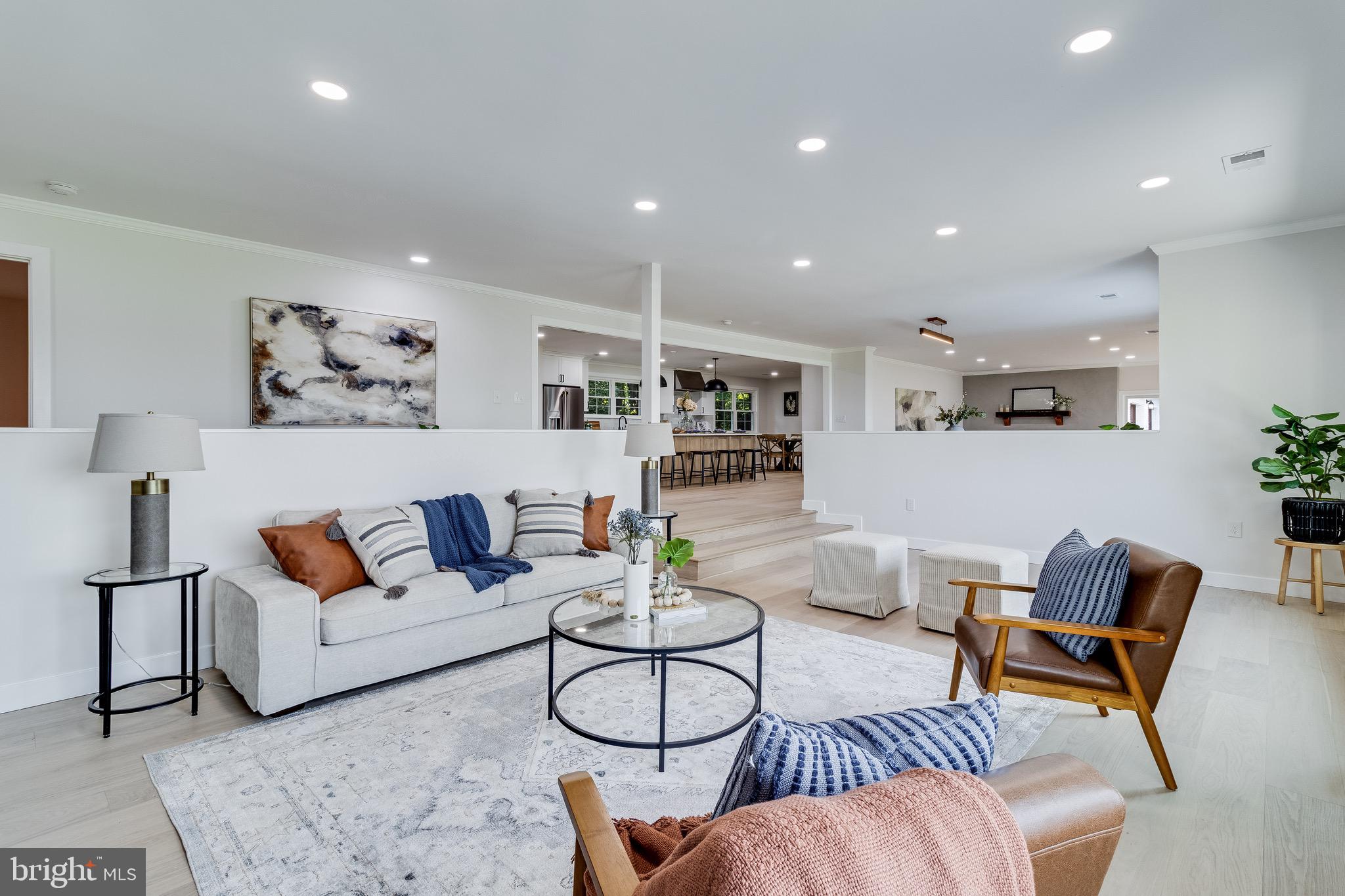 QUEEN TREE LANDING - Residential