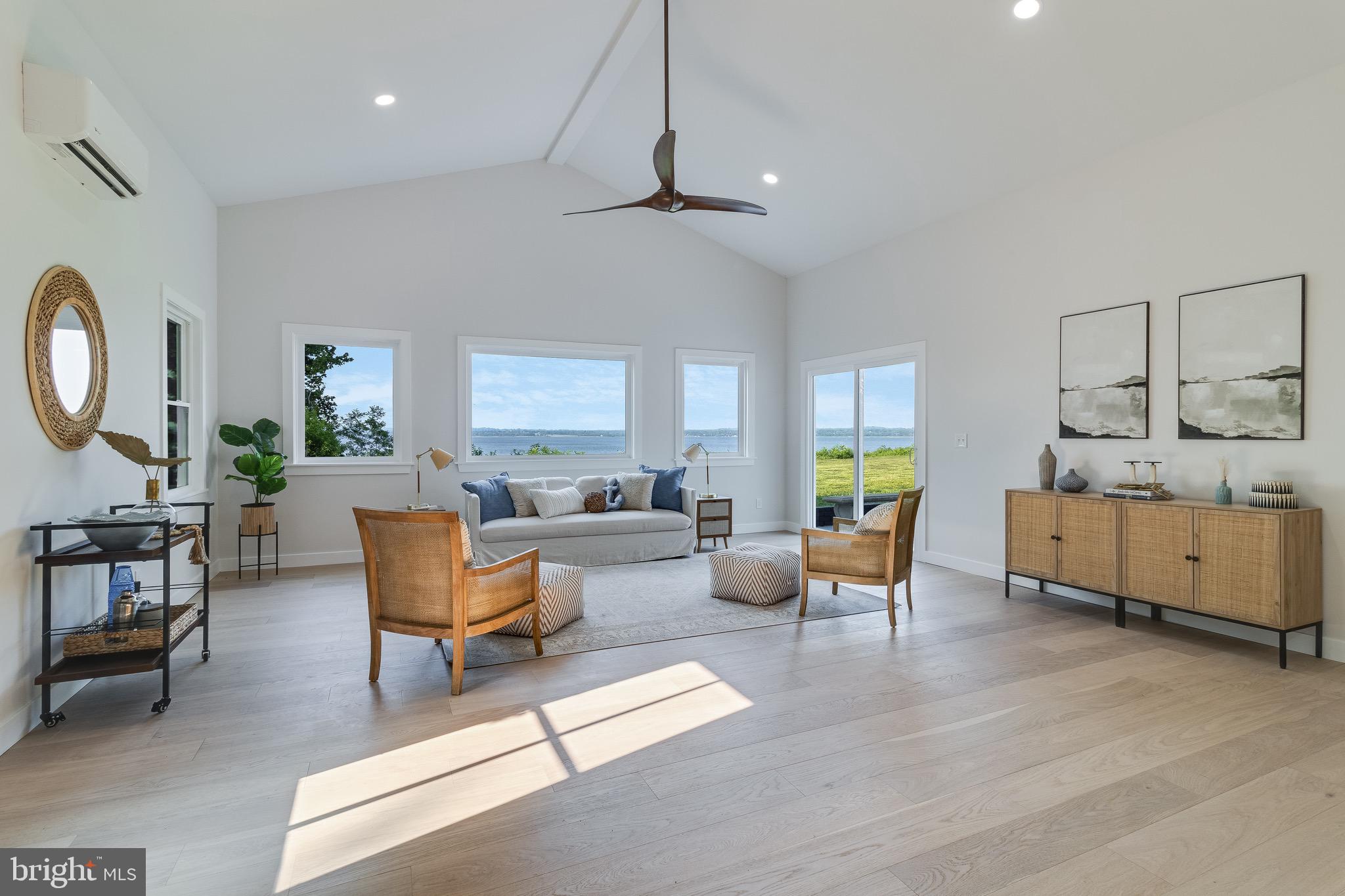 QUEEN TREE LANDING - Residential