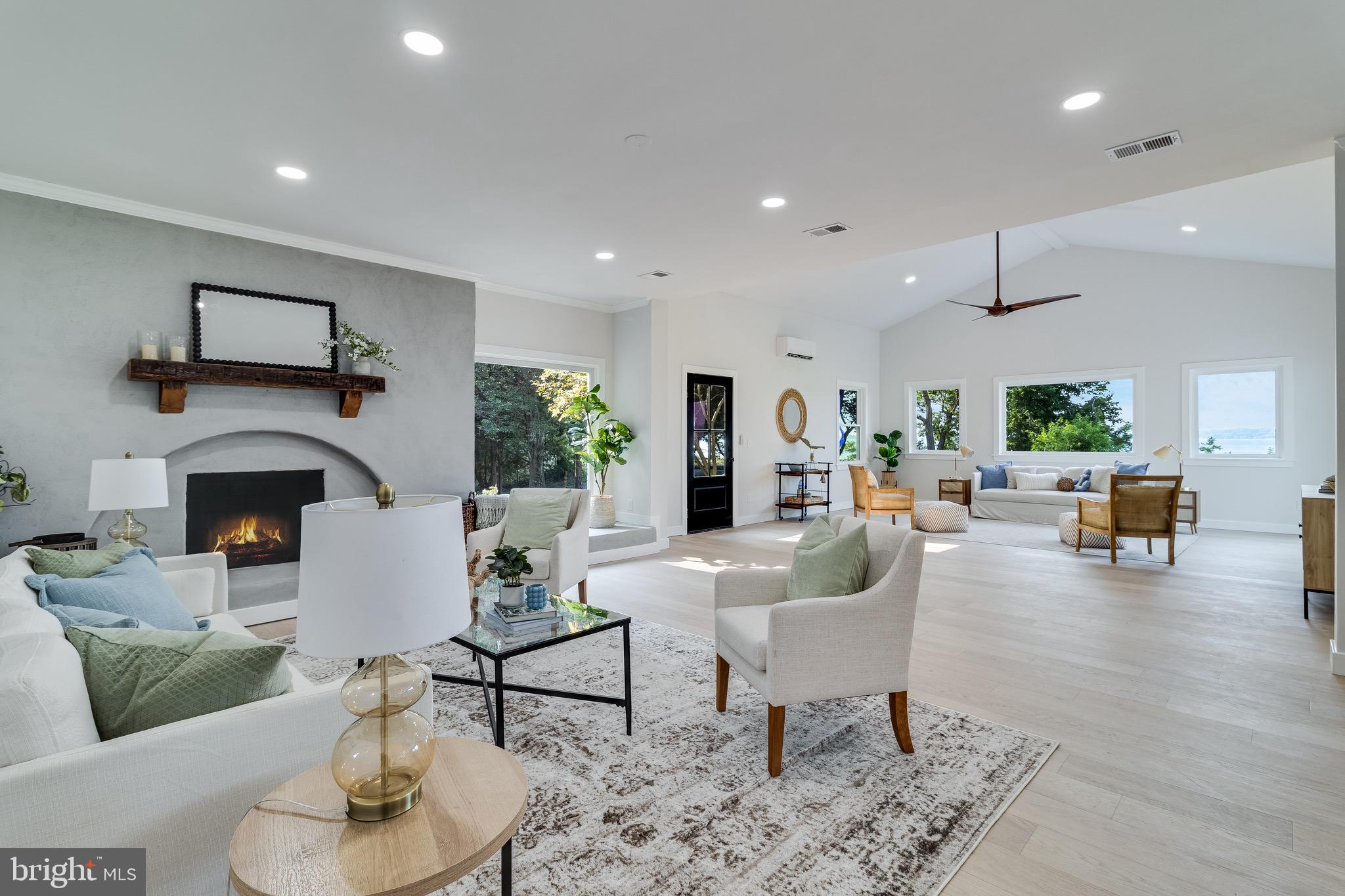 QUEEN TREE LANDING - Residential