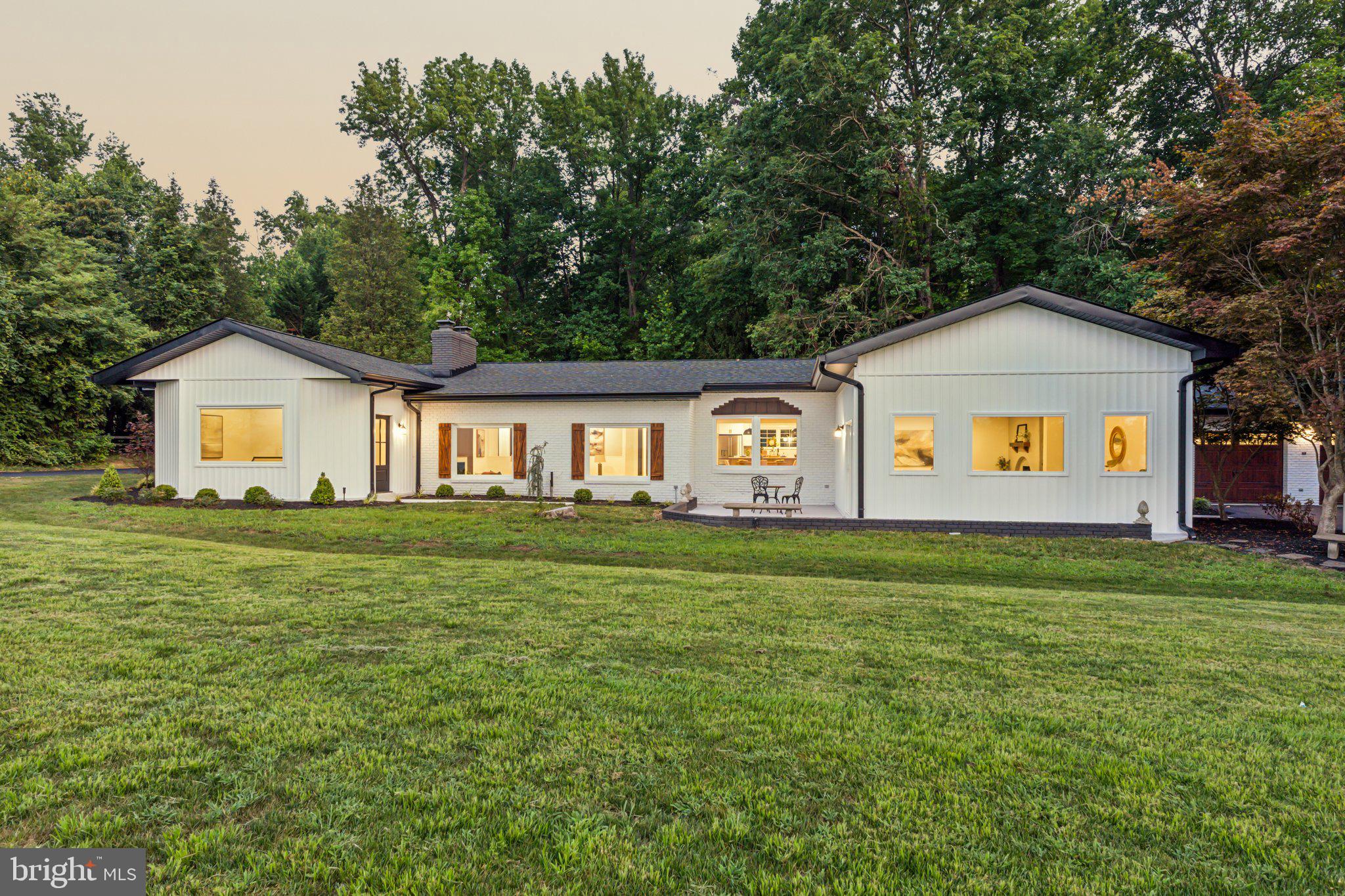 QUEEN TREE LANDING - Residential
