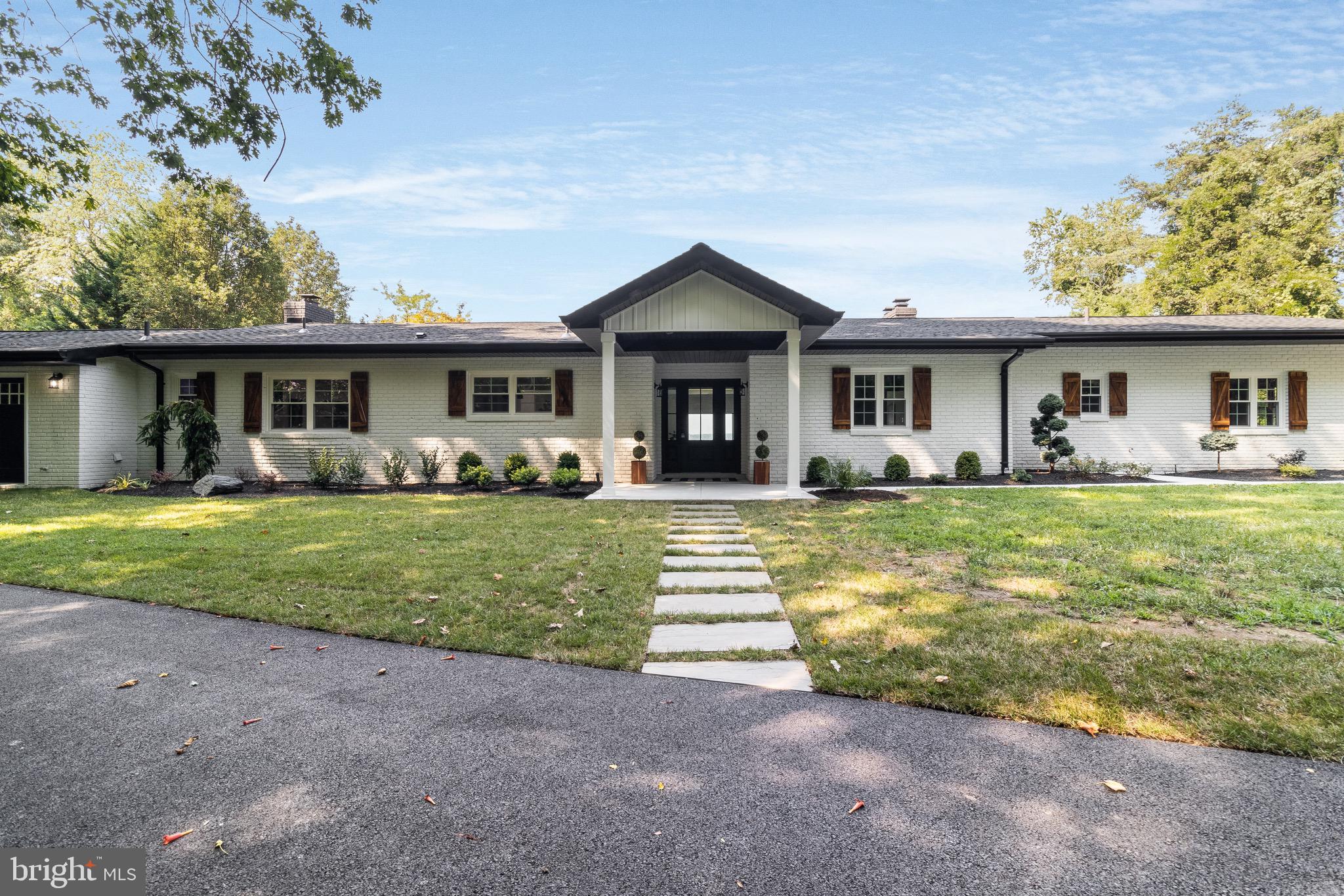 QUEEN TREE LANDING - Residential
